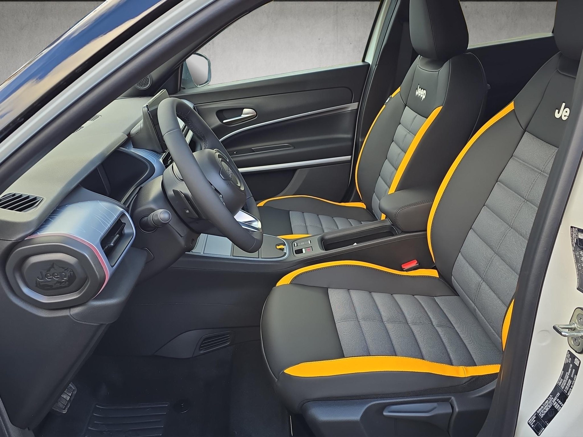 JEEP Avenger 1.2 MHEV The North Face 4xe-image-8