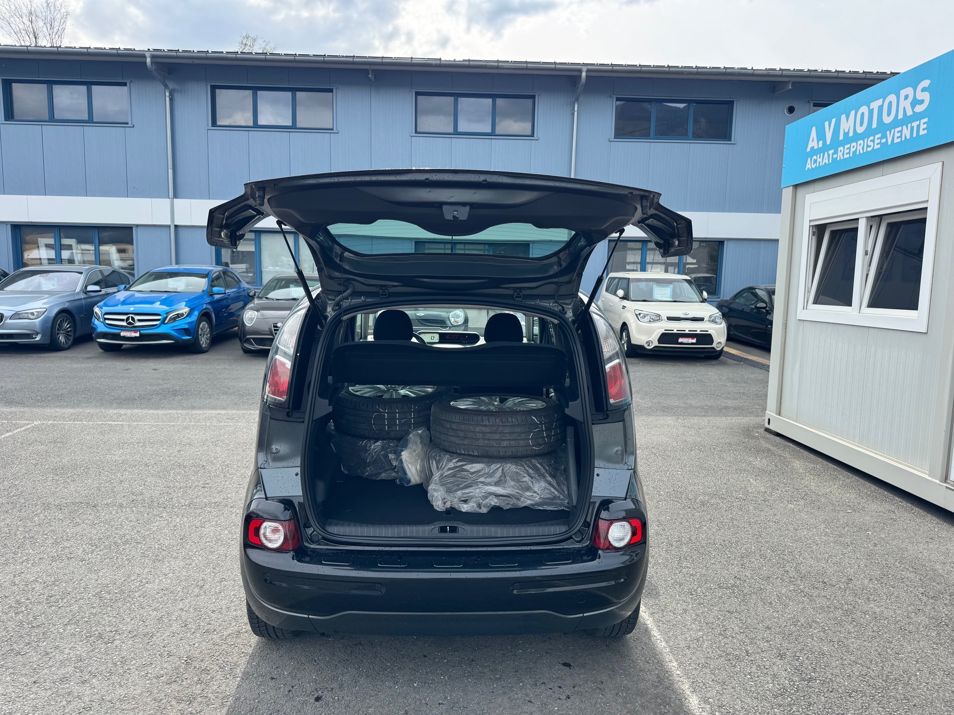 CITROEN C3 Picasso 1.2 Pure Tech Feel Edition-image-6