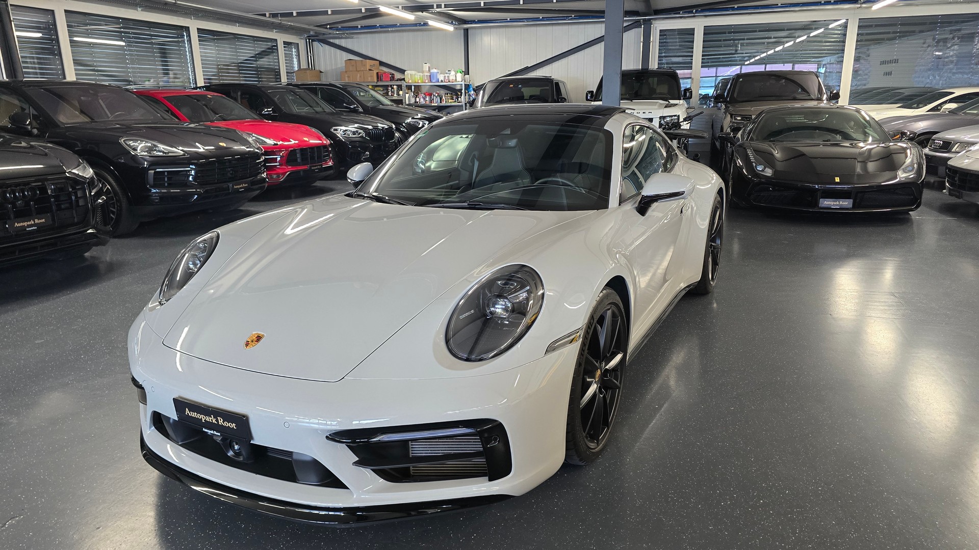 PORSCHE 911 Carrera 4 PDK AERO Paket-image-15