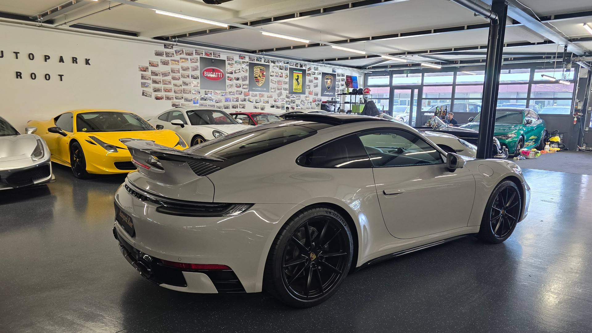 PORSCHE 911 Carrera 4 PDK AERO Paket-image-5