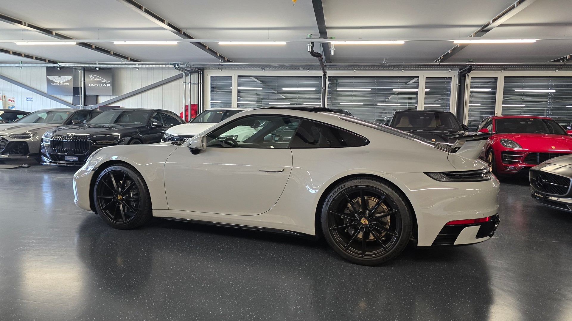 PORSCHE 911 Carrera 4 PDK AERO Paket-image-11