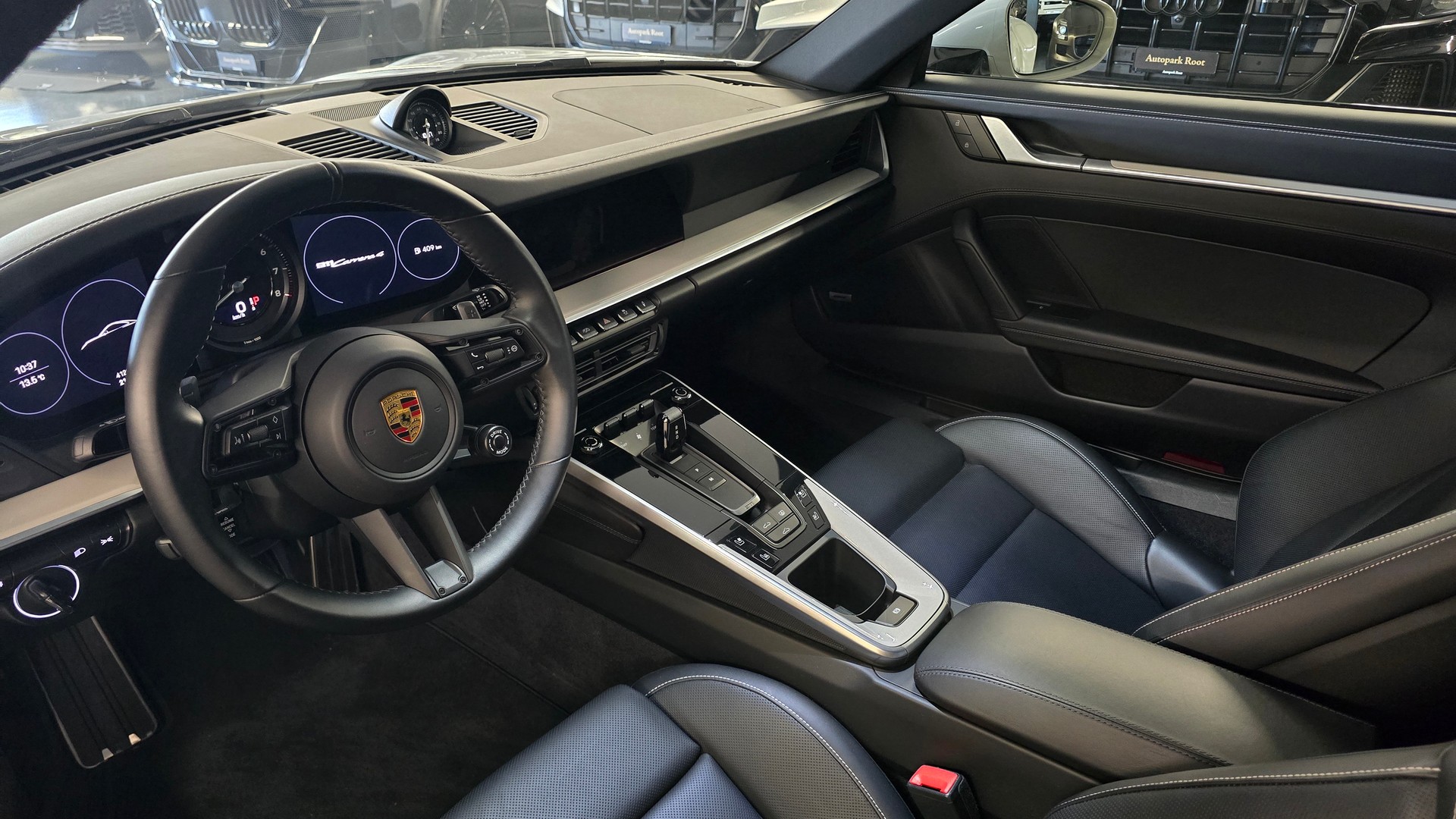 PORSCHE 911 Carrera 4 PDK AERO Paket-image-17