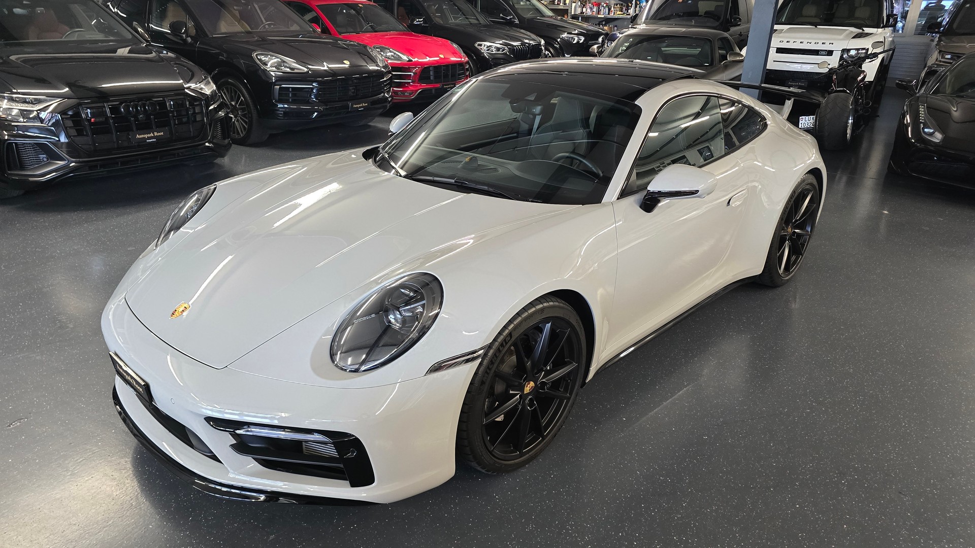 PORSCHE 911 Carrera 4 PDK AERO Paket-image-14