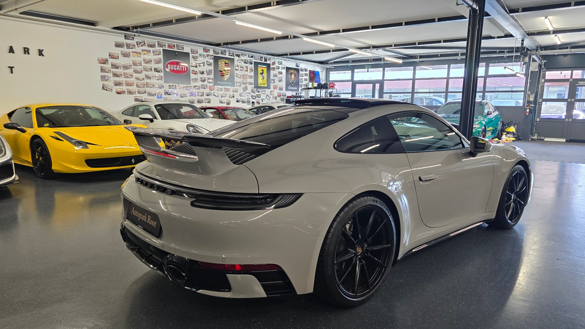 PORSCHE 911 Carrera 4 PDK AERO Paket-image-6