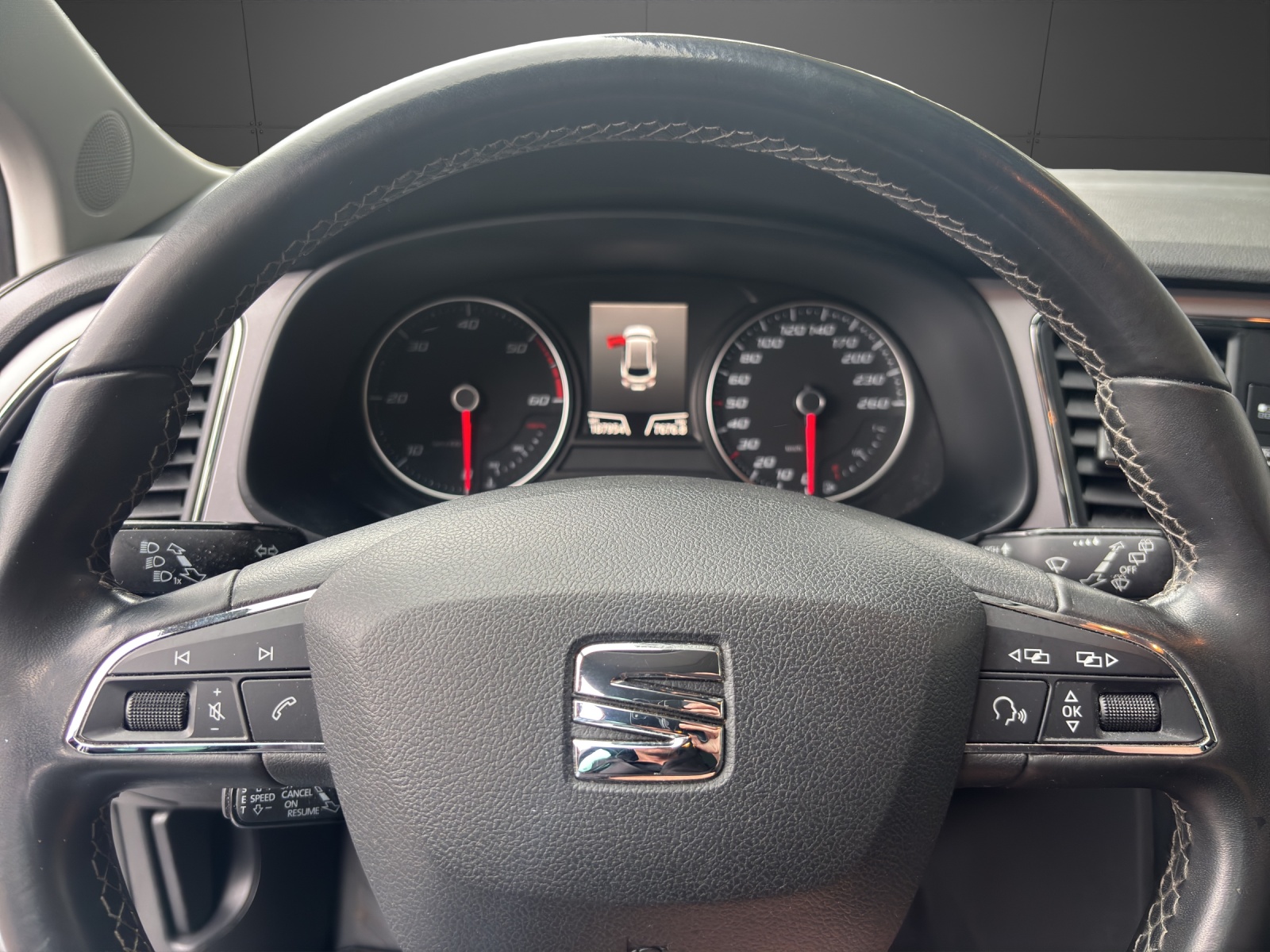 SEAT Leon ST 1.6 TDI CR Style-image-5