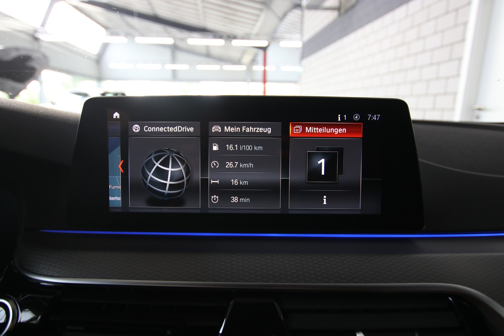 BMW M550i xDrive Steptronic-image-22
