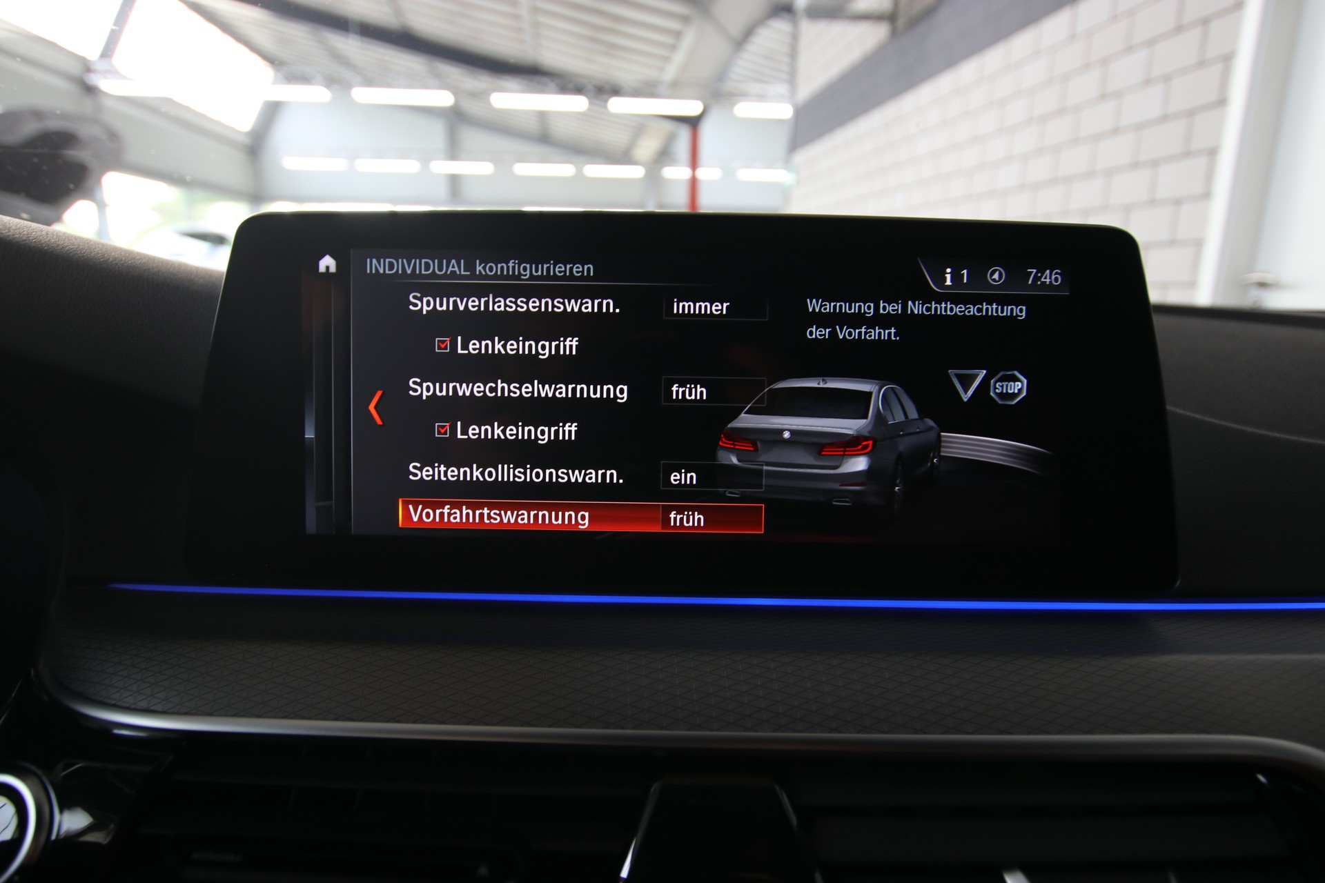 BMW M550i xDrive Steptronic-image-21