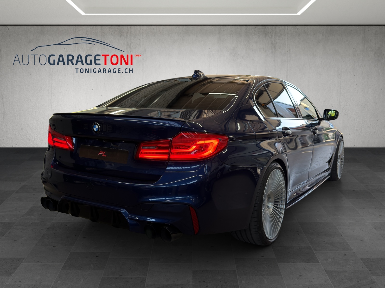 BMW M550i xDrive Steptronic-image-5