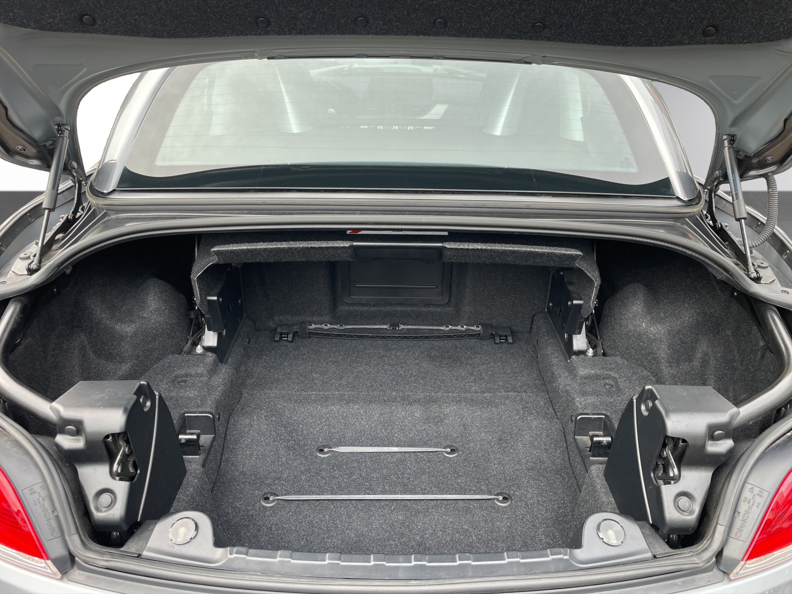 BMW Z4 sDrive35is DKG-image-14
