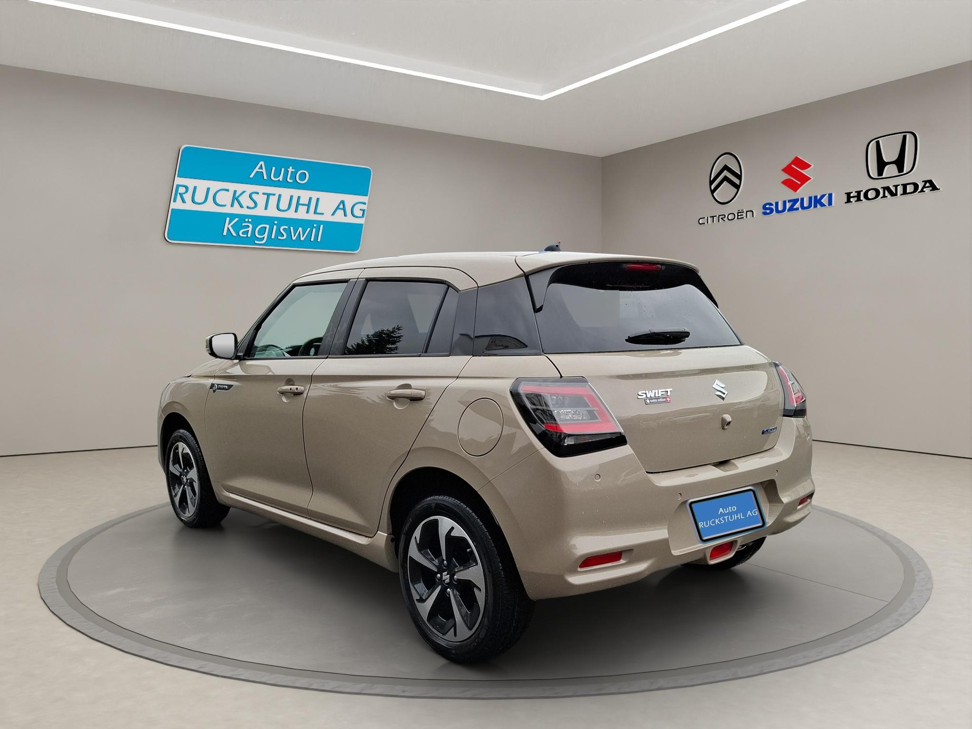 SUZUKI Swift 1.2 Sakura Top Hybrid 4x4-image-4