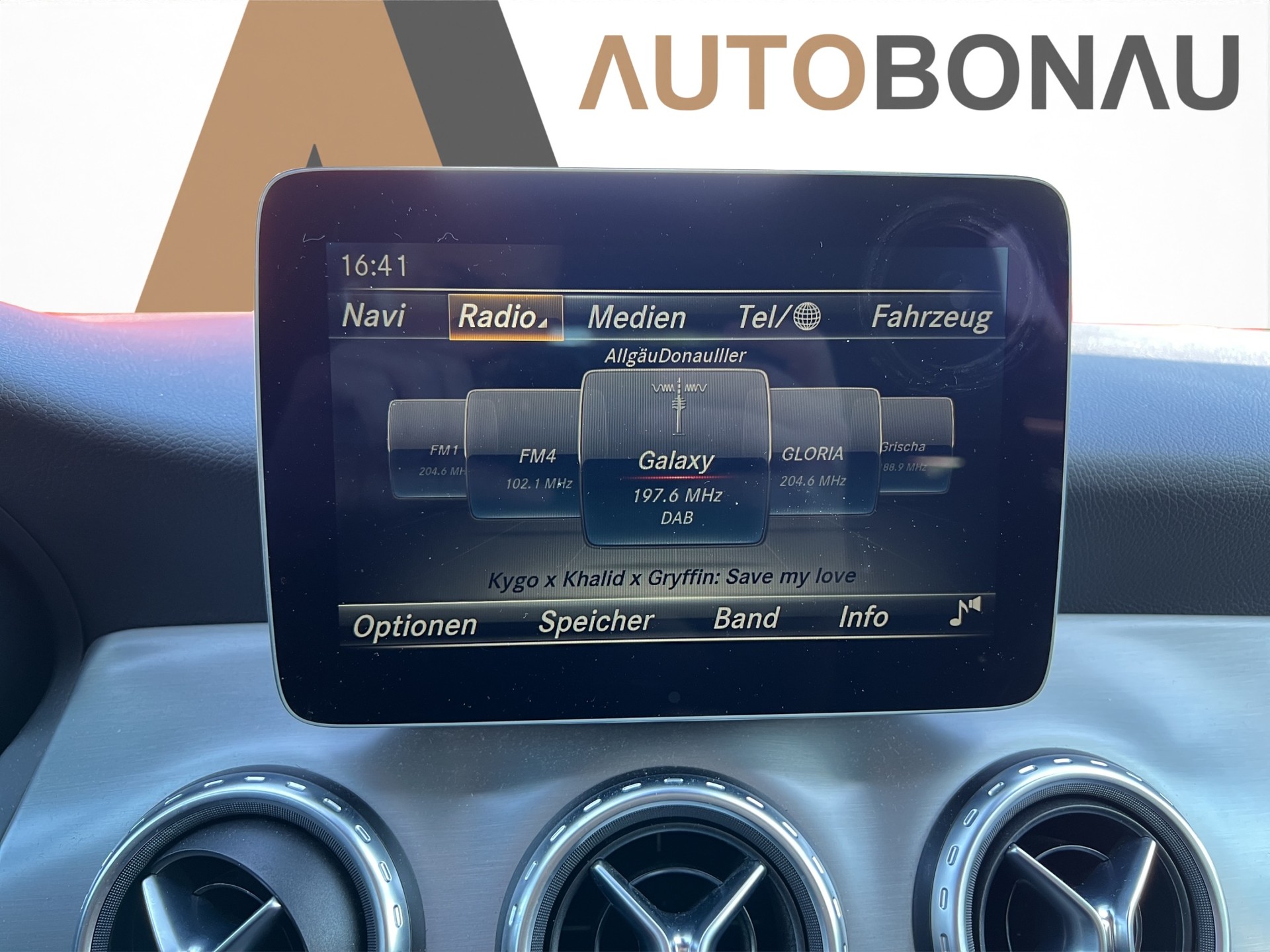 MERCEDES-BENZ GLA 220 d AMG Line 4Matic-image-19