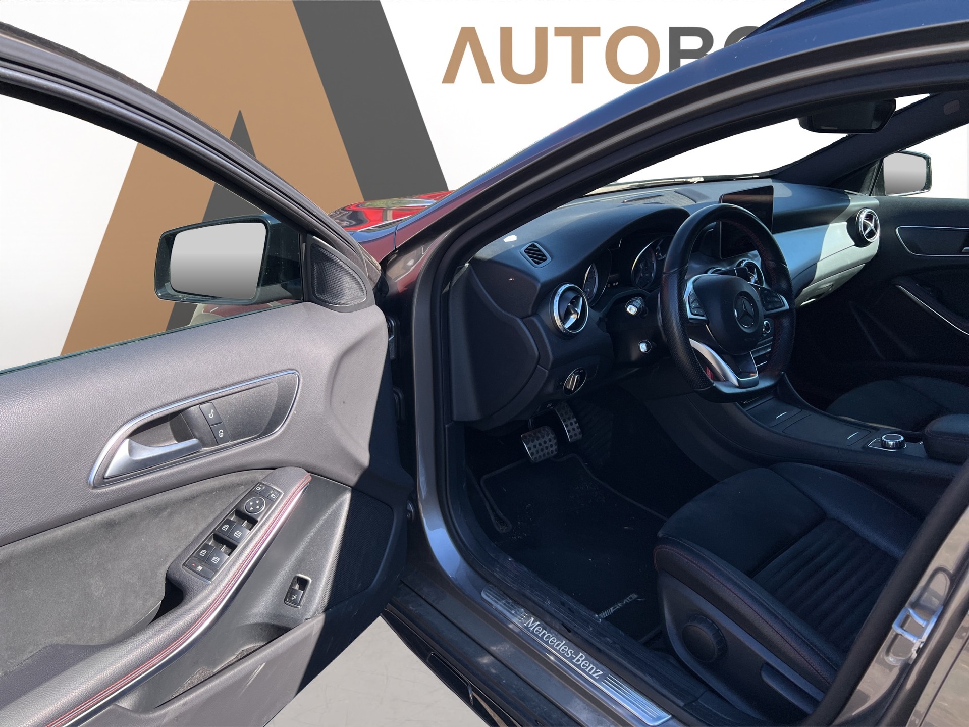 MERCEDES-BENZ GLA 220 d AMG Line 4Matic-image-9