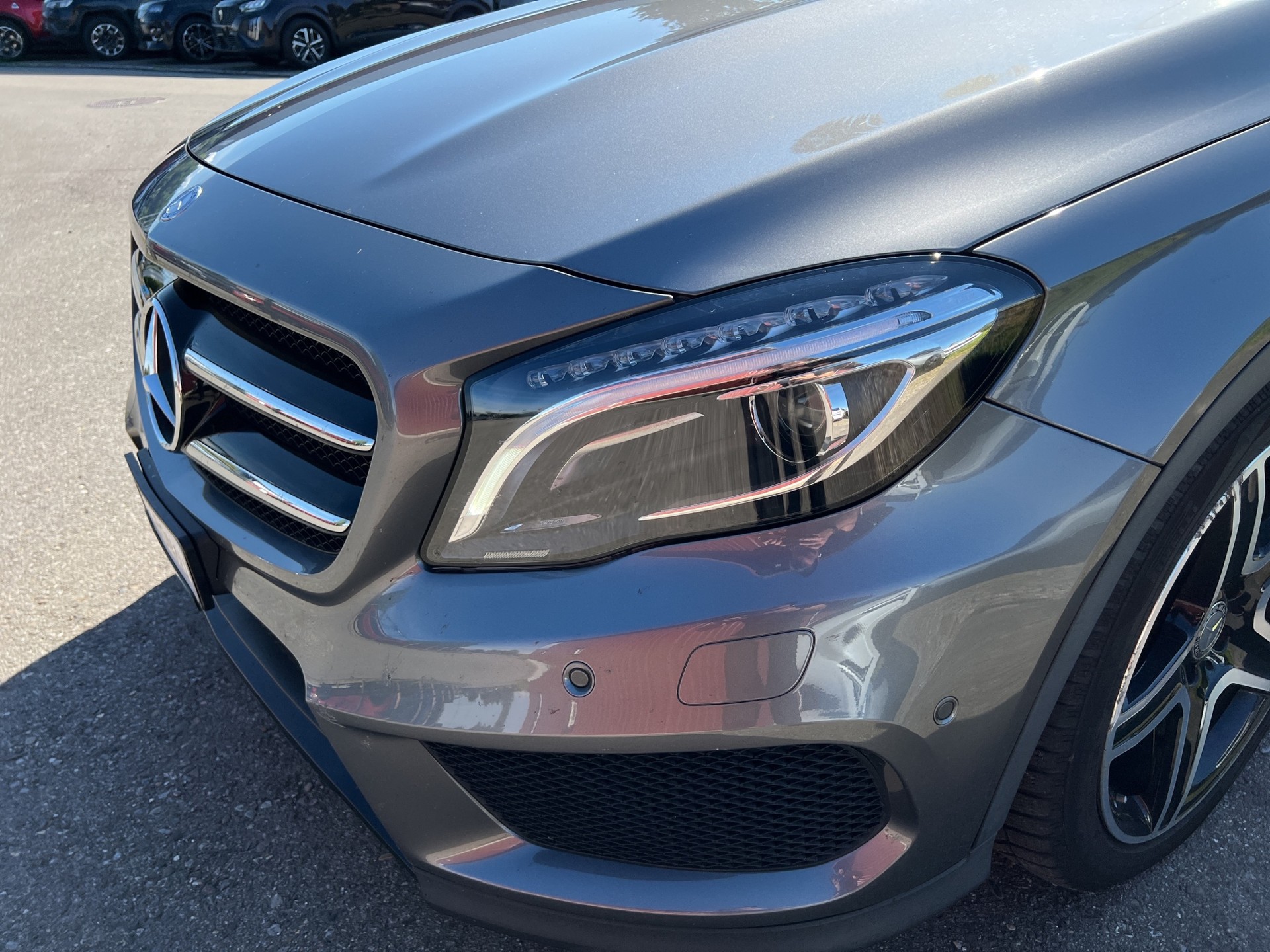 MERCEDES-BENZ GLA 220 d AMG Line 4Matic-image-32