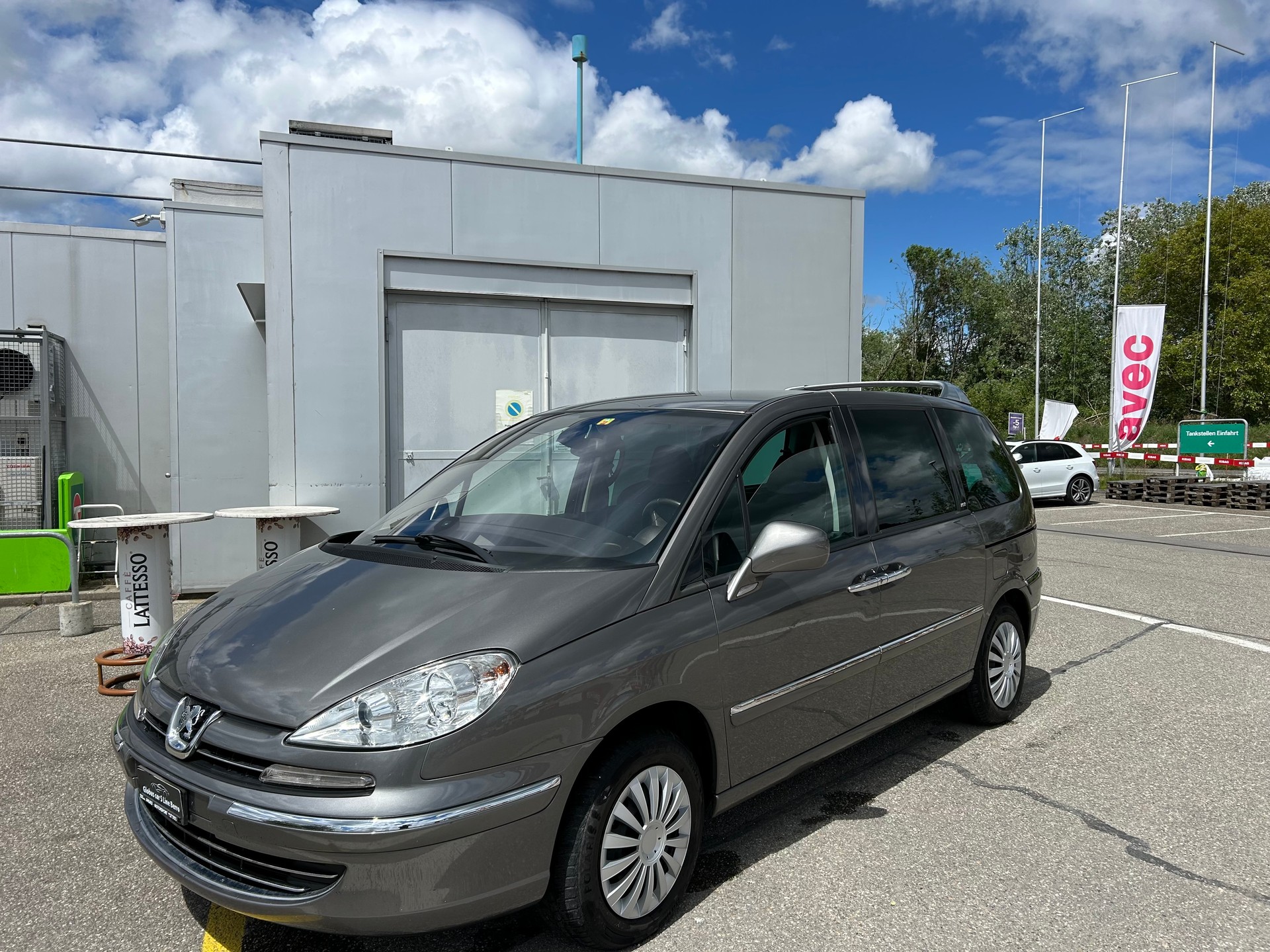 PEUGEOT 807 2.0 16V HDi Family+ Tiptronic-image-8