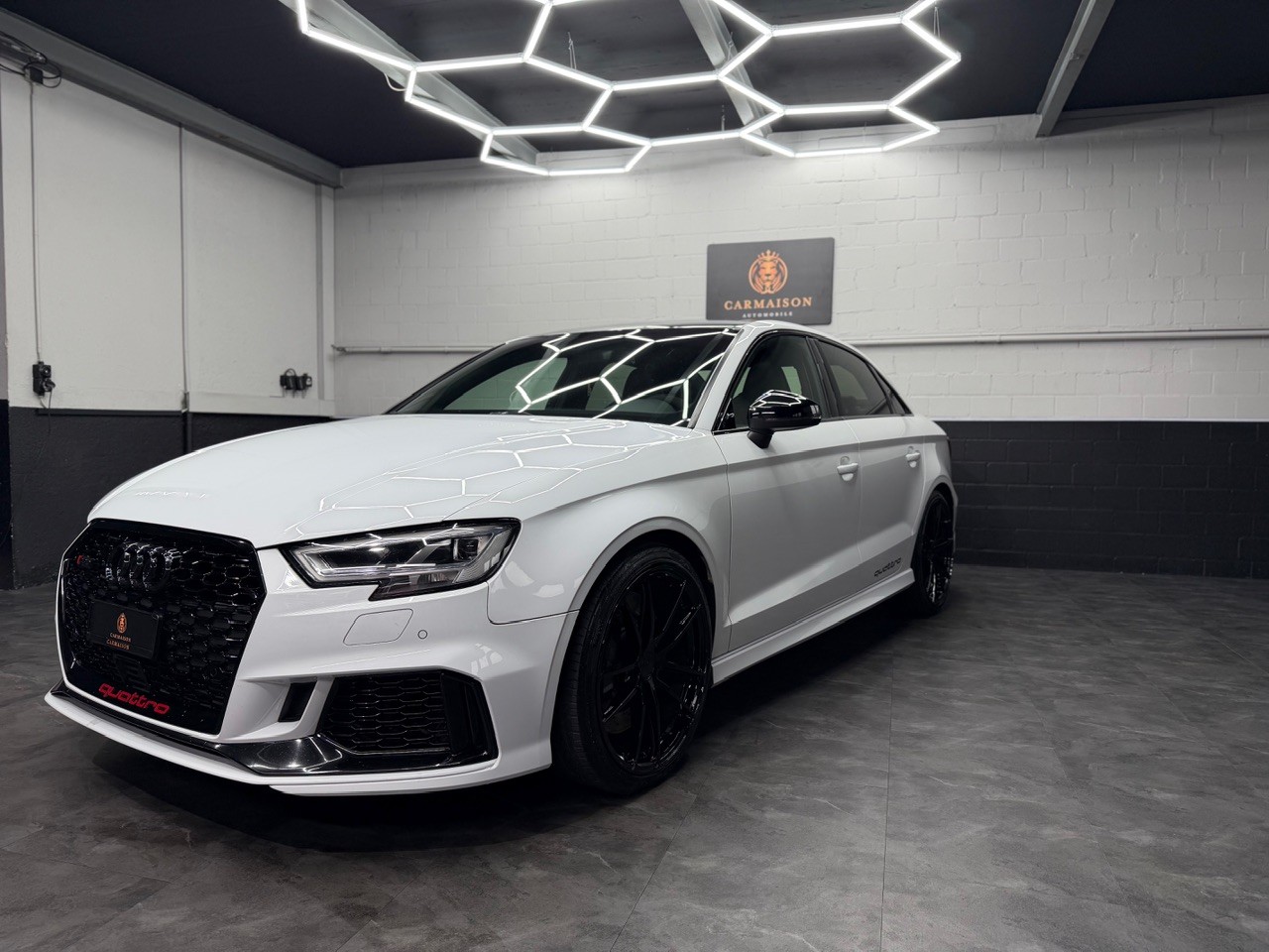 AUDI RS3 Limousine 2.5 TSI quattro | OHNE OPF | Aversus Wheels | Schiebedach | Bang&Olufsen | ACC-showroom-element-2