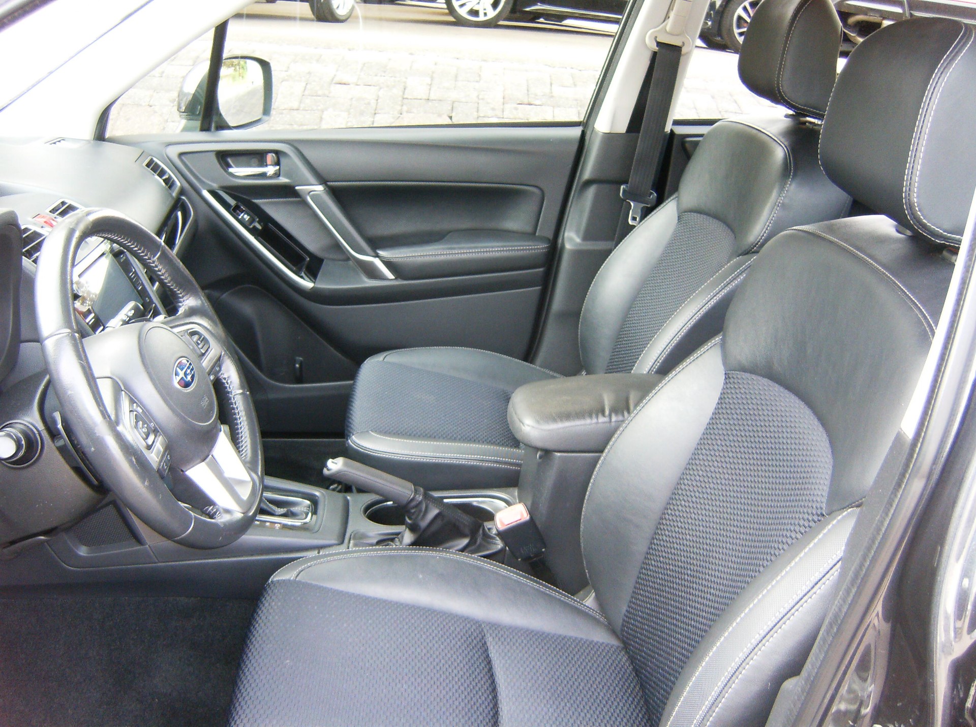 SUBARU Forester 2.0XT Sport Lineartronic-image-8