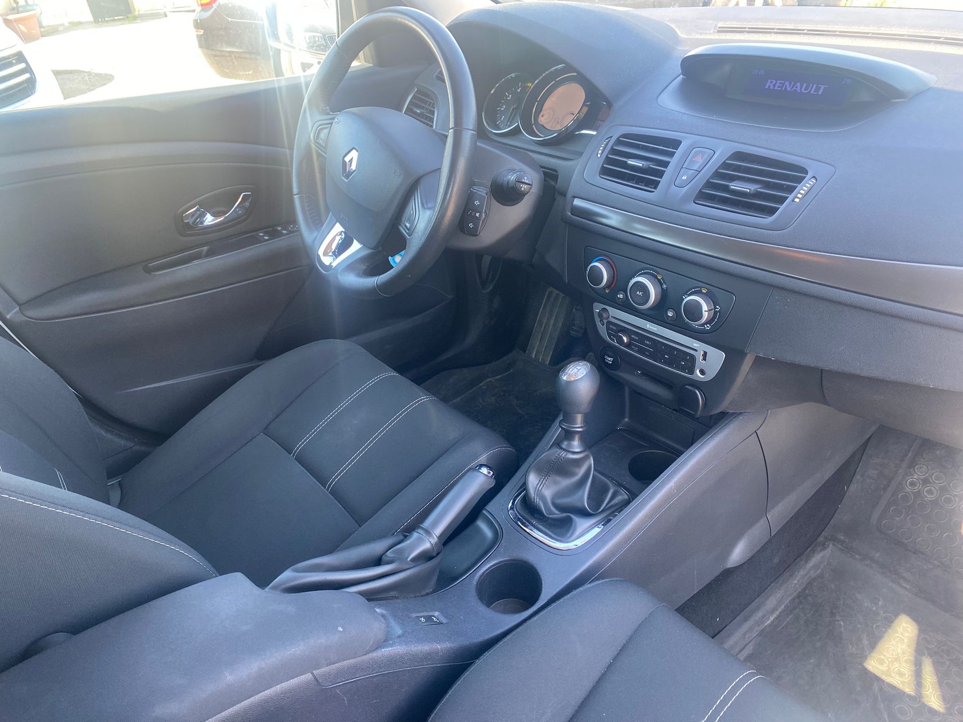 RENAULT Mégane Grandtour 1.5 dCi Limited-image-11