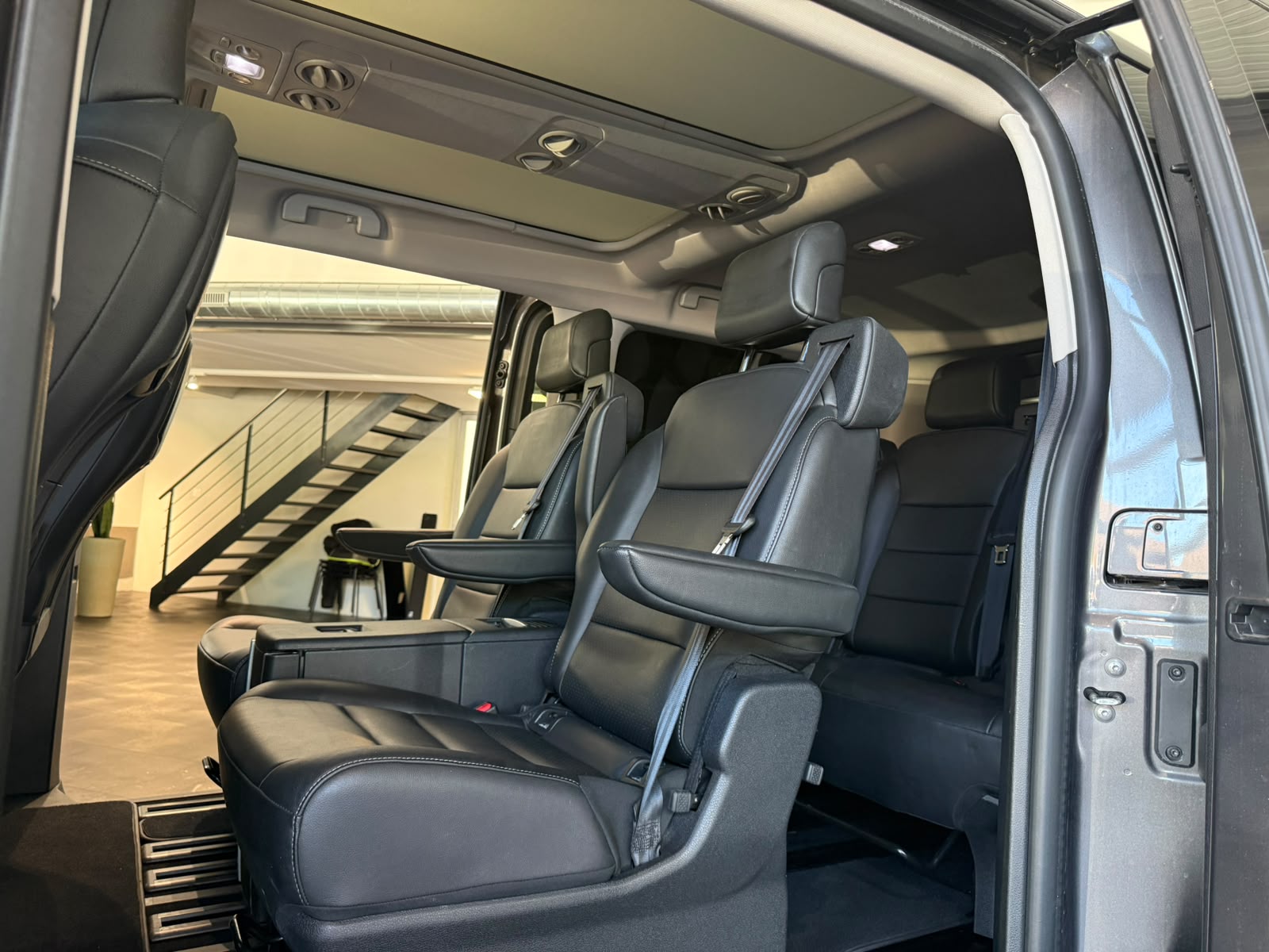 TOYOTA Proace Verso 2.0 D-4D VIP Long Automatic-image-13
