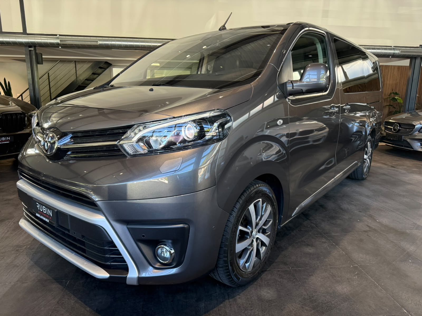 TOYOTA Proace Verso 2.0 D-4D VIP Long Automatic
