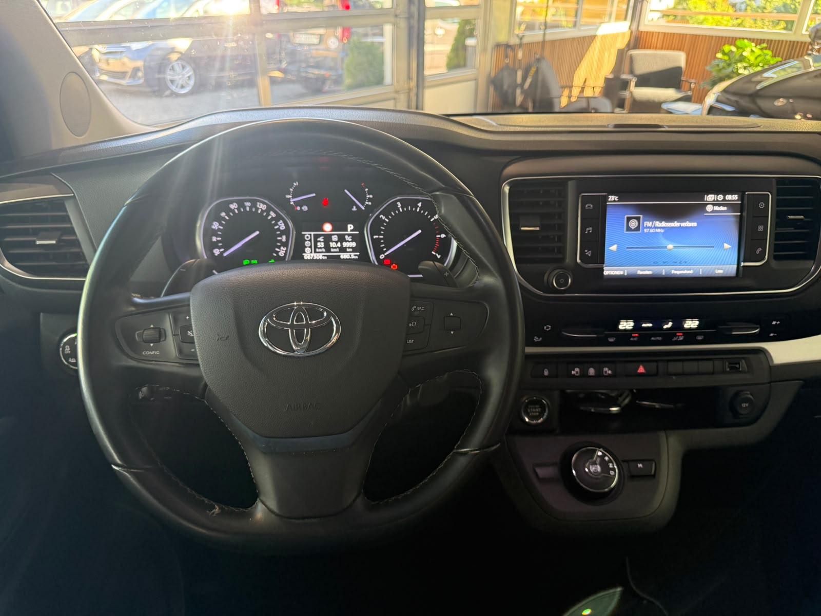 TOYOTA Proace Verso 2.0 D-4D VIP Long Automatic-image-9