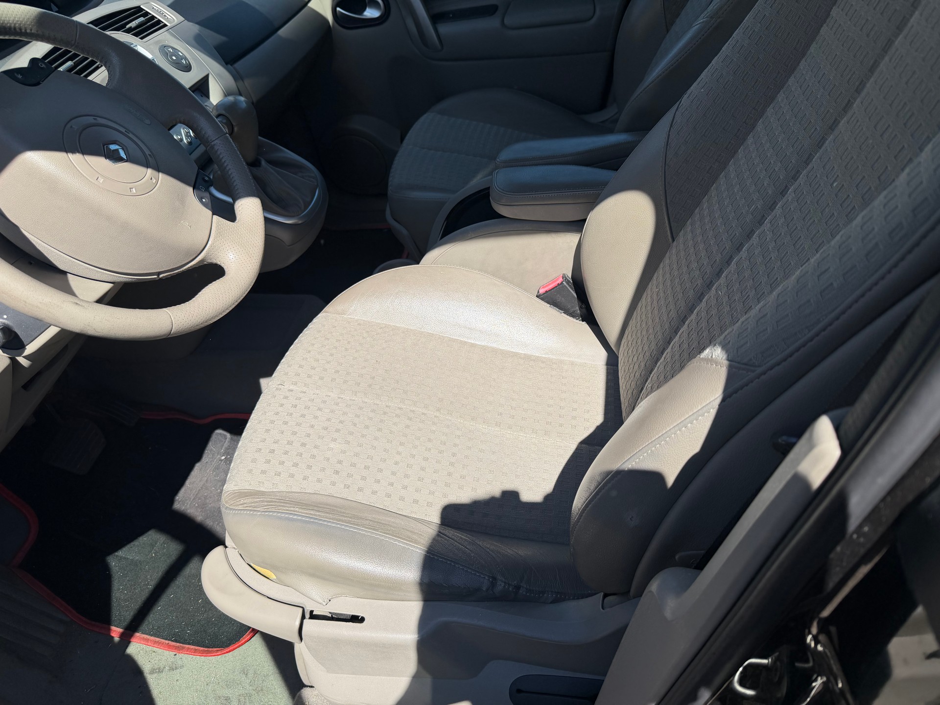 RENAULT Scénic 2.0 16V Privilège-image-5