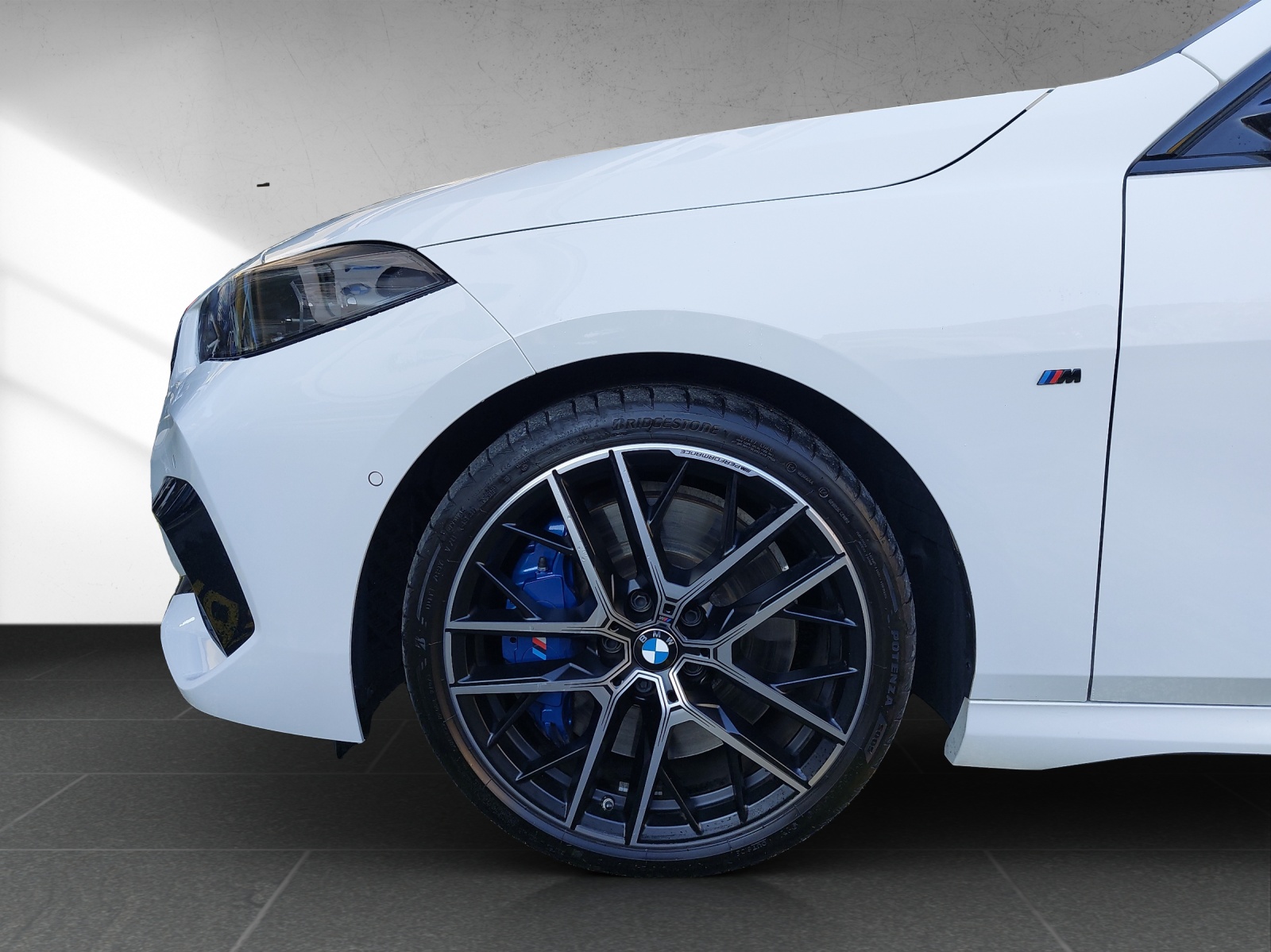 BMW M235i Gran Coupé xDrive Swiss Performance Steptronic-image-8