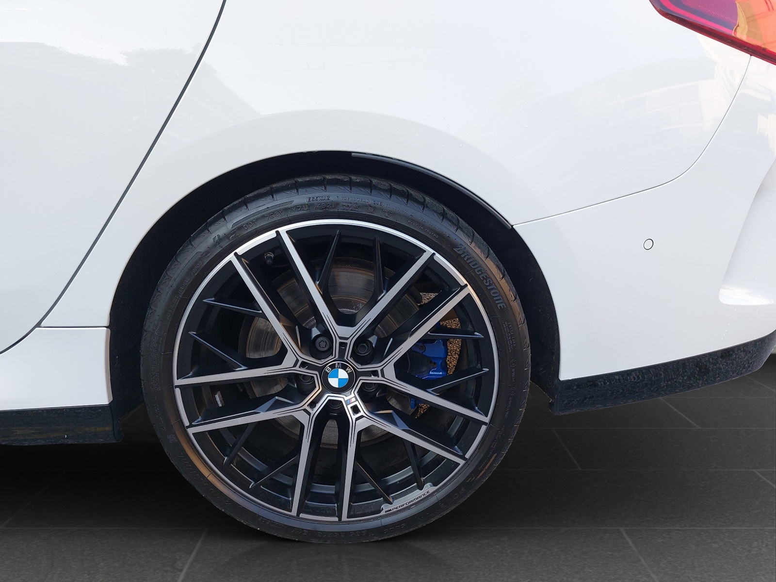 BMW M235i Gran Coupé xDrive Swiss Performance Steptronic-image-11
