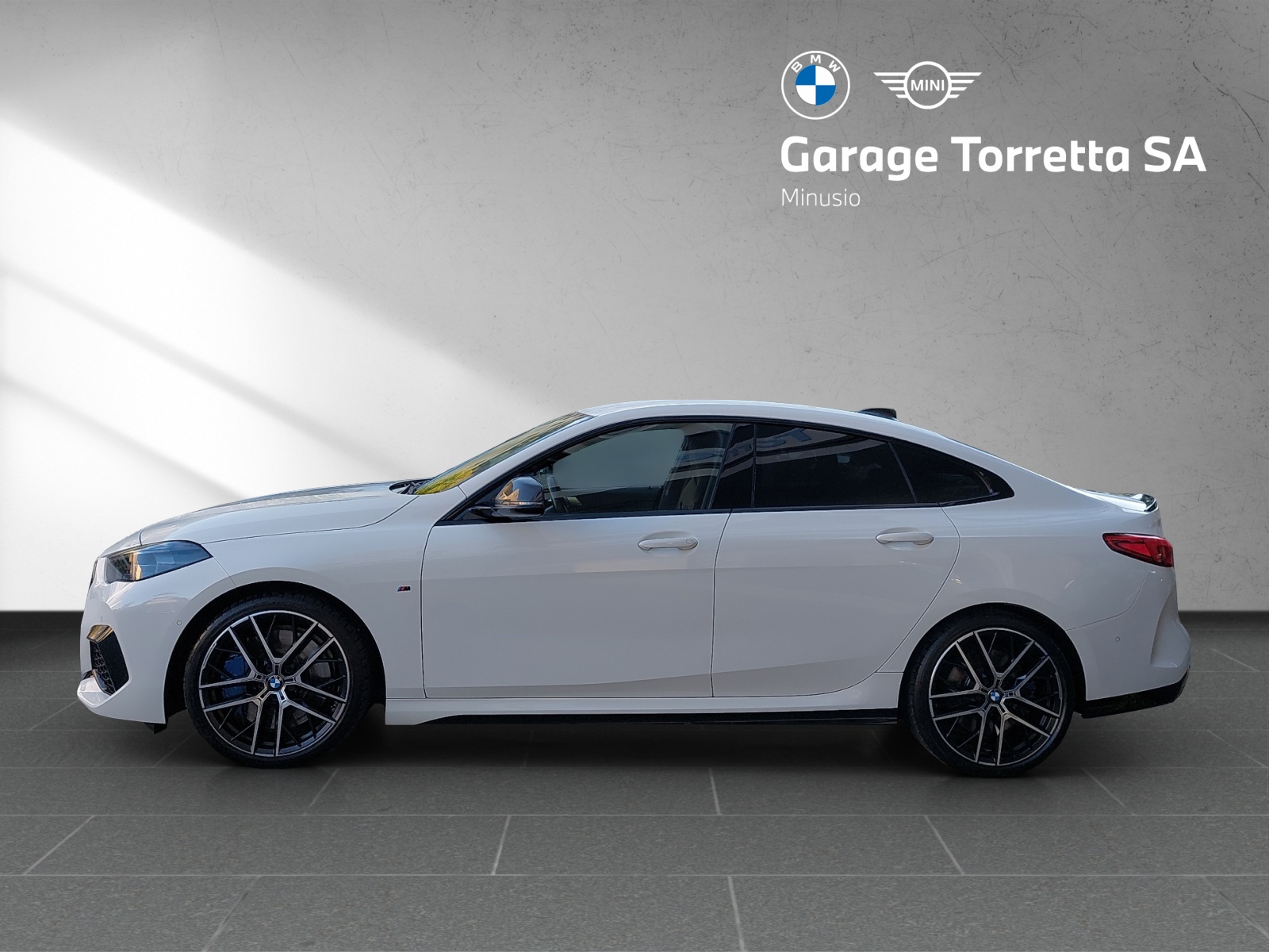 BMW M235i Gran Coupé xDrive Swiss Performance Steptronic-showroom-element-1