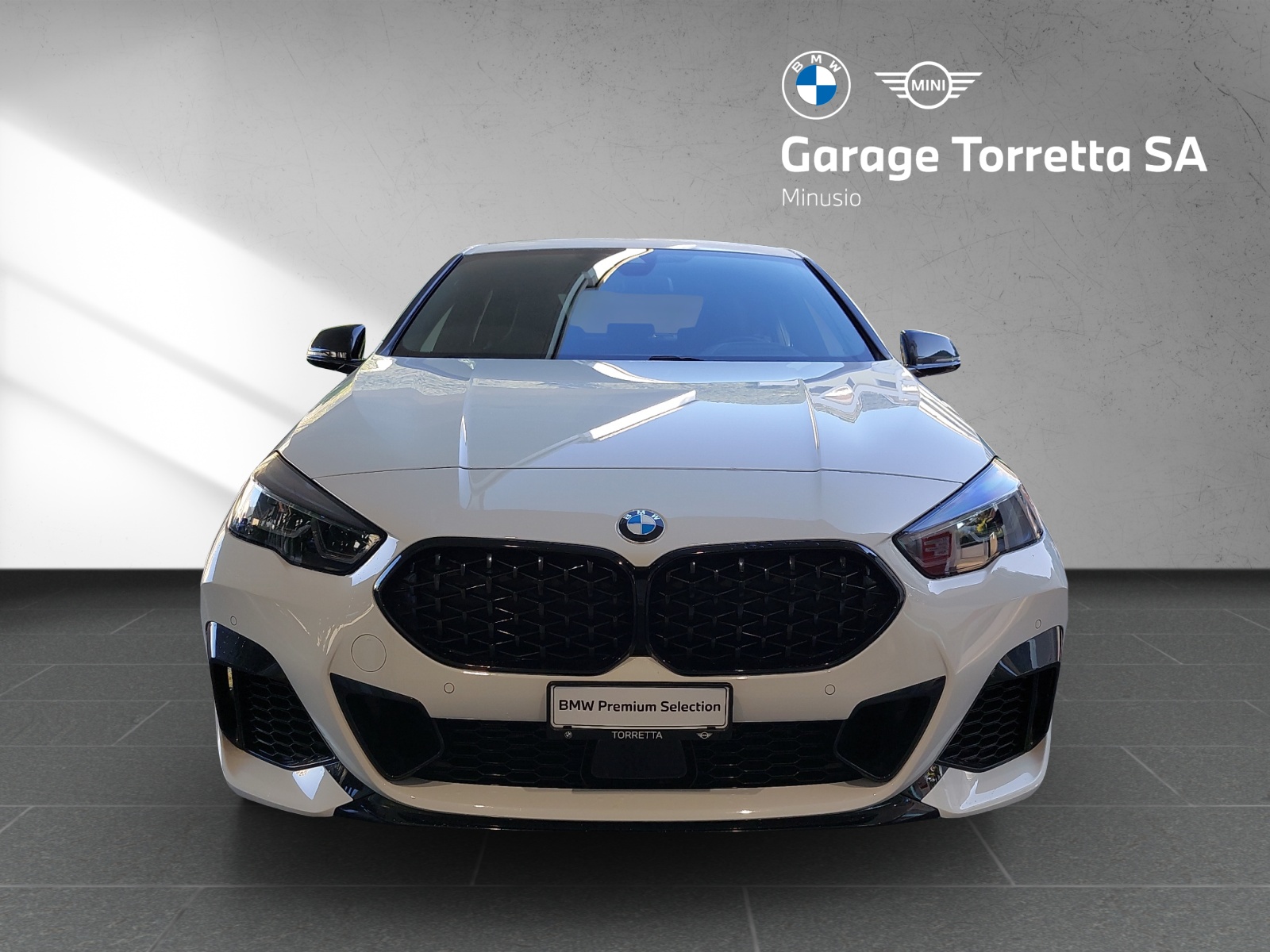 BMW M235i Gran Coupé xDrive Swiss Performance Steptronic-image-7