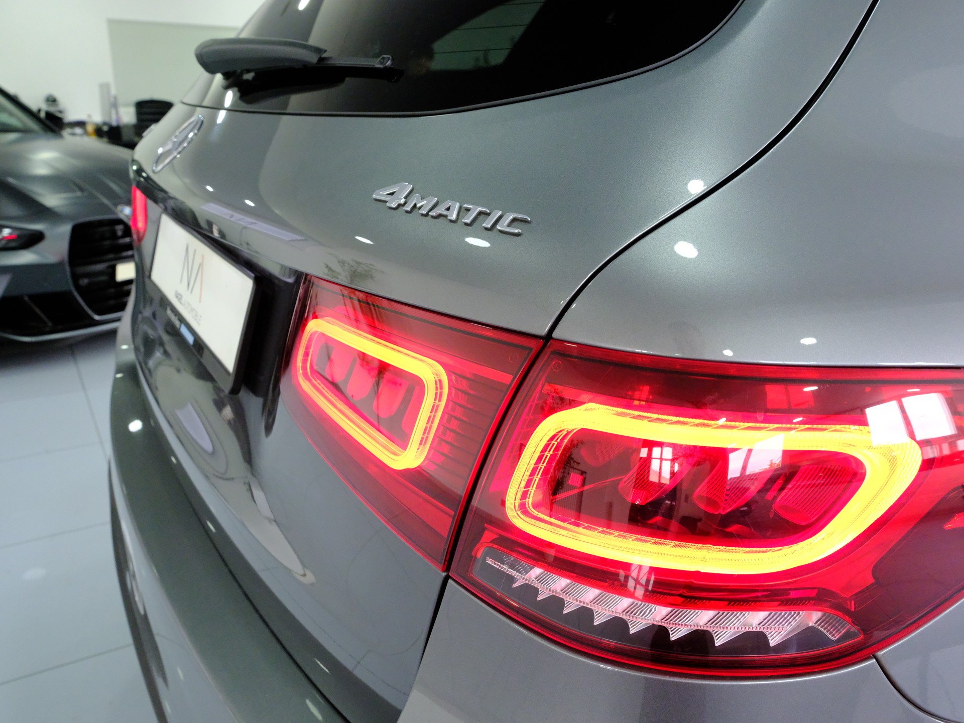MERCEDES-BENZ GLC 220 d AMG Line 4Matic 9G-Tronic-image-8