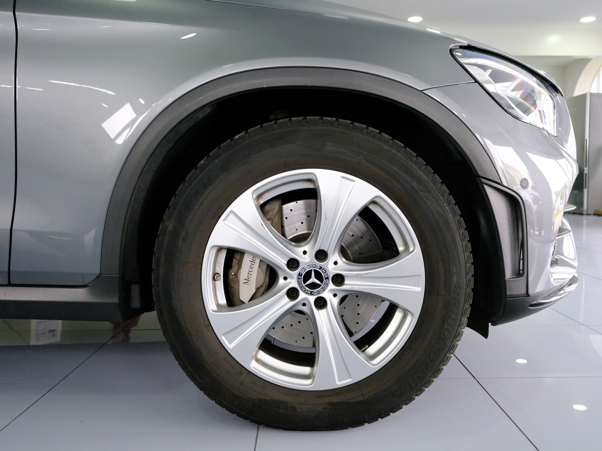 MERCEDES-BENZ GLC 220 d AMG Line 4Matic 9G-Tronic-image-17