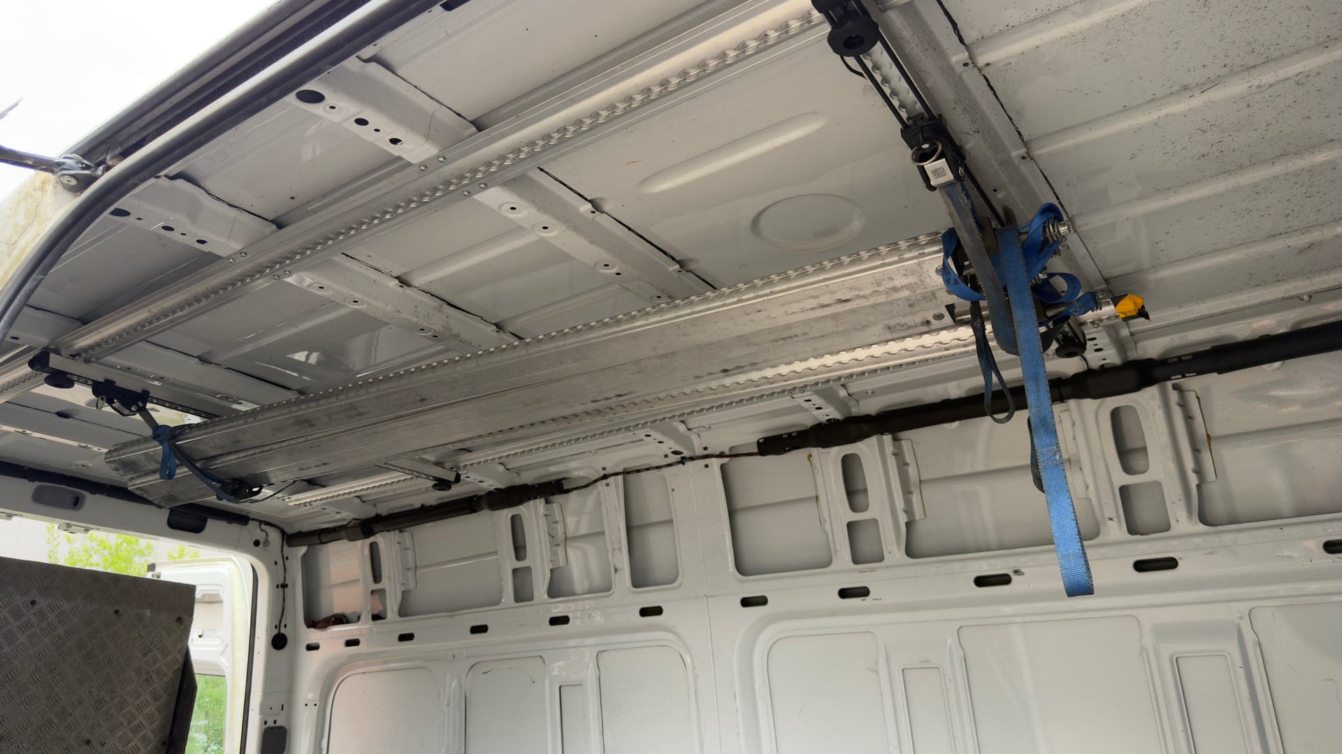 MERCEDES-BENZ Sprinter 311 CDI Standard-image-17