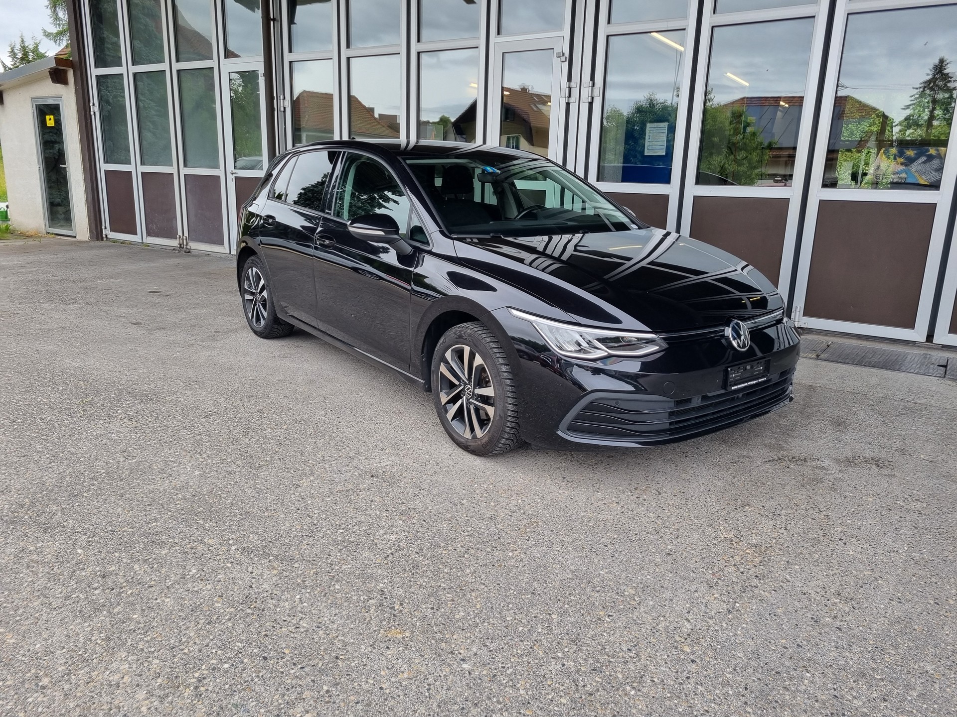 VW Golf 2.0 TDI United DSG-showroom-element-1