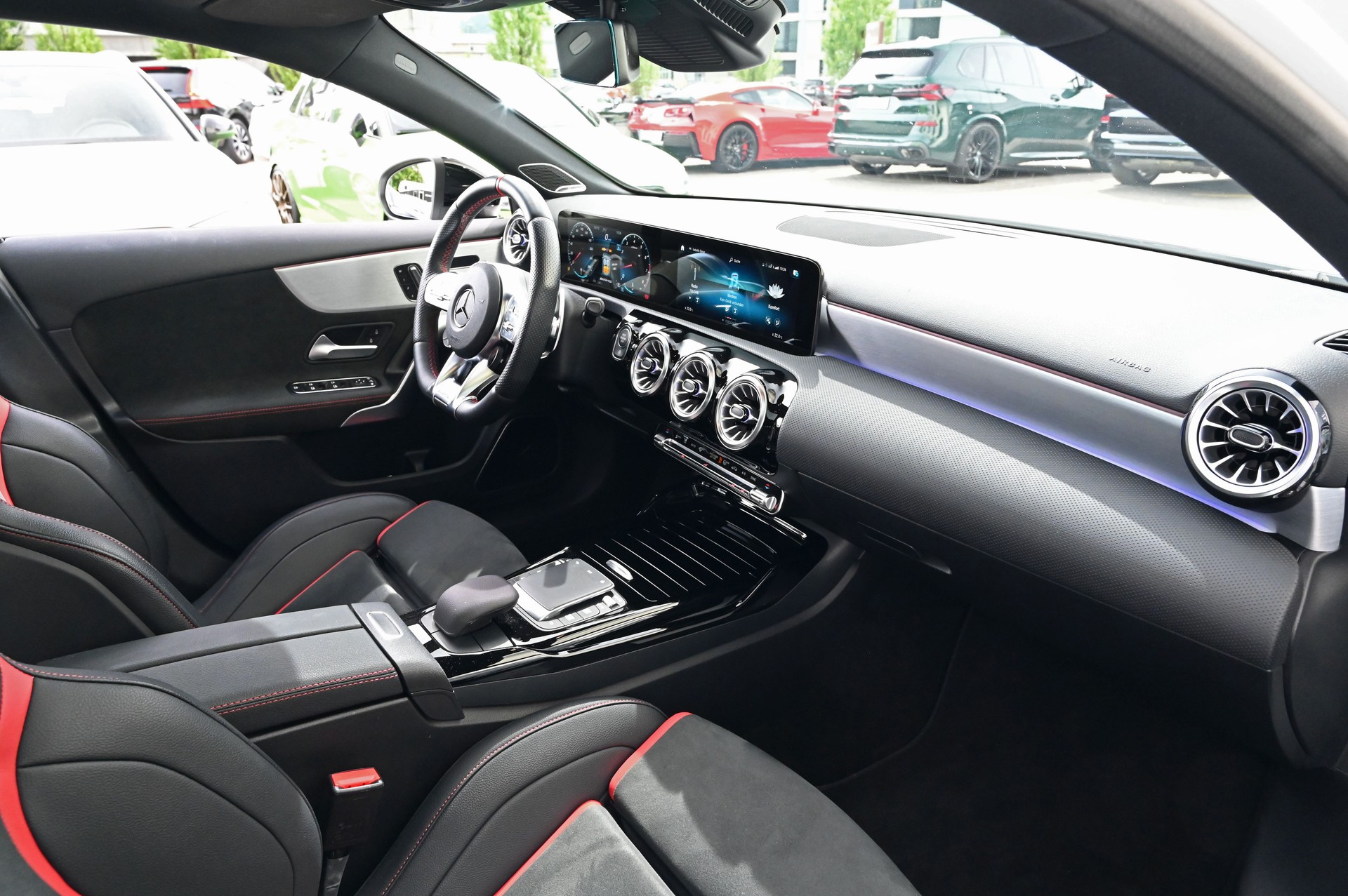 MERCEDES-BENZ A 35 AMG 4Matic Speedshift-image-18