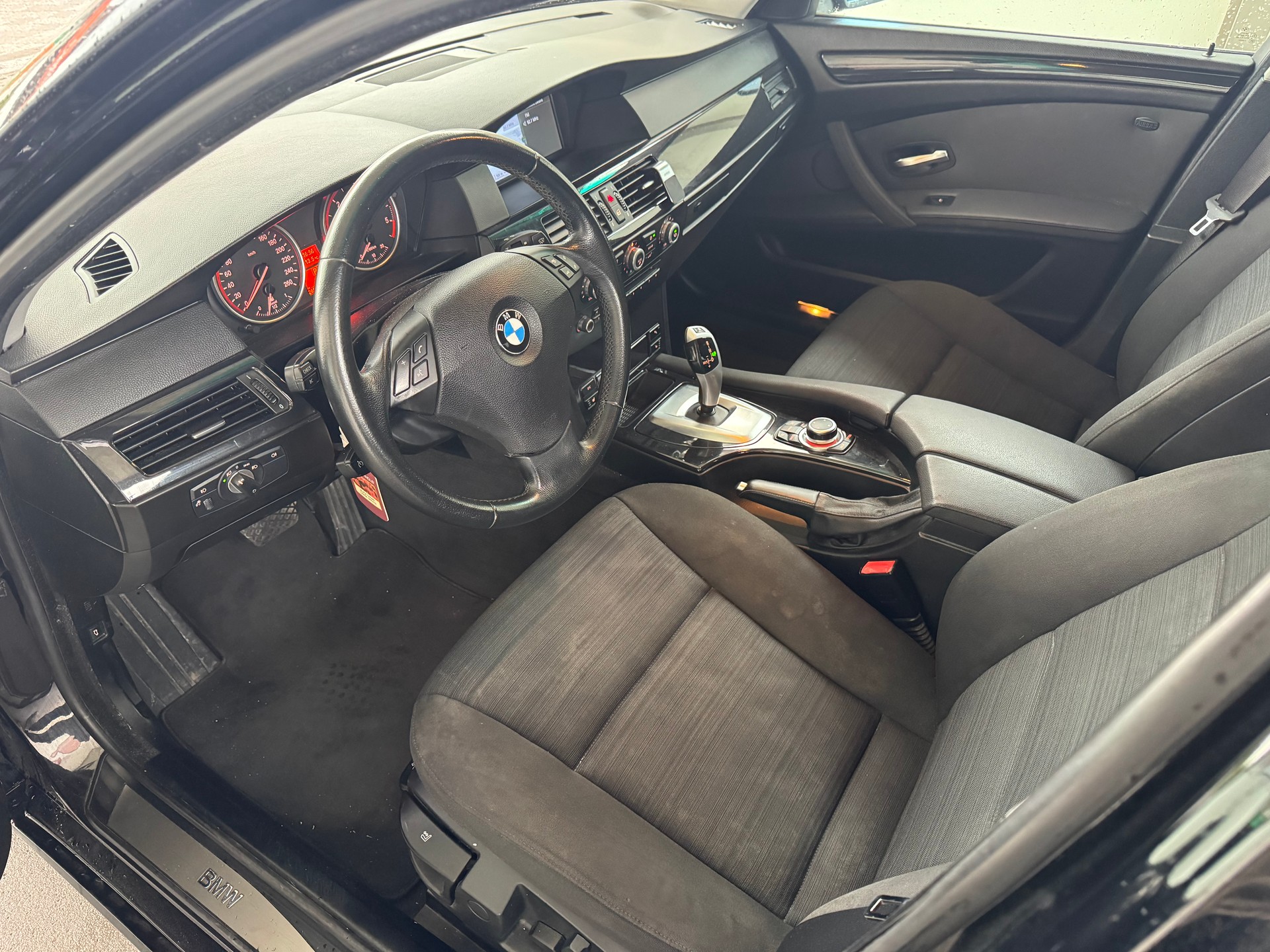 BMW 520d Touring Steptronic-image-7