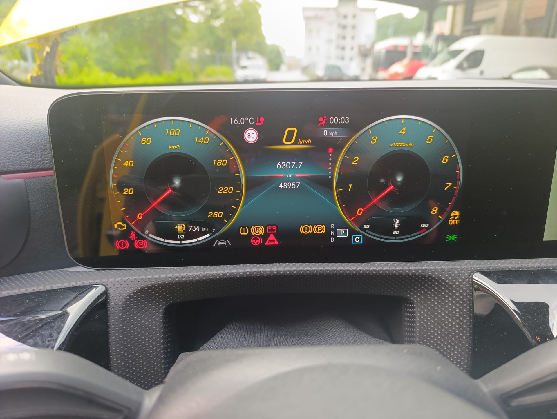 MERCEDES-BENZ A 200 4Matic AMG Line 8G-DCT-image-7