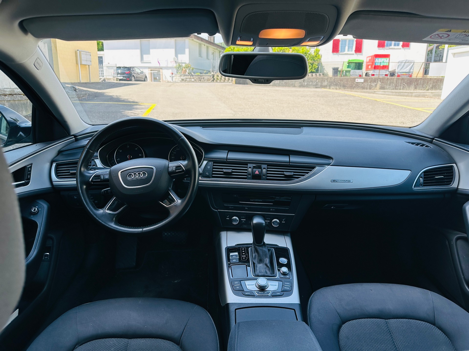 AUDI A6 Avant 3.0 TDI V6 Attraction quattro S-tronic-image-11