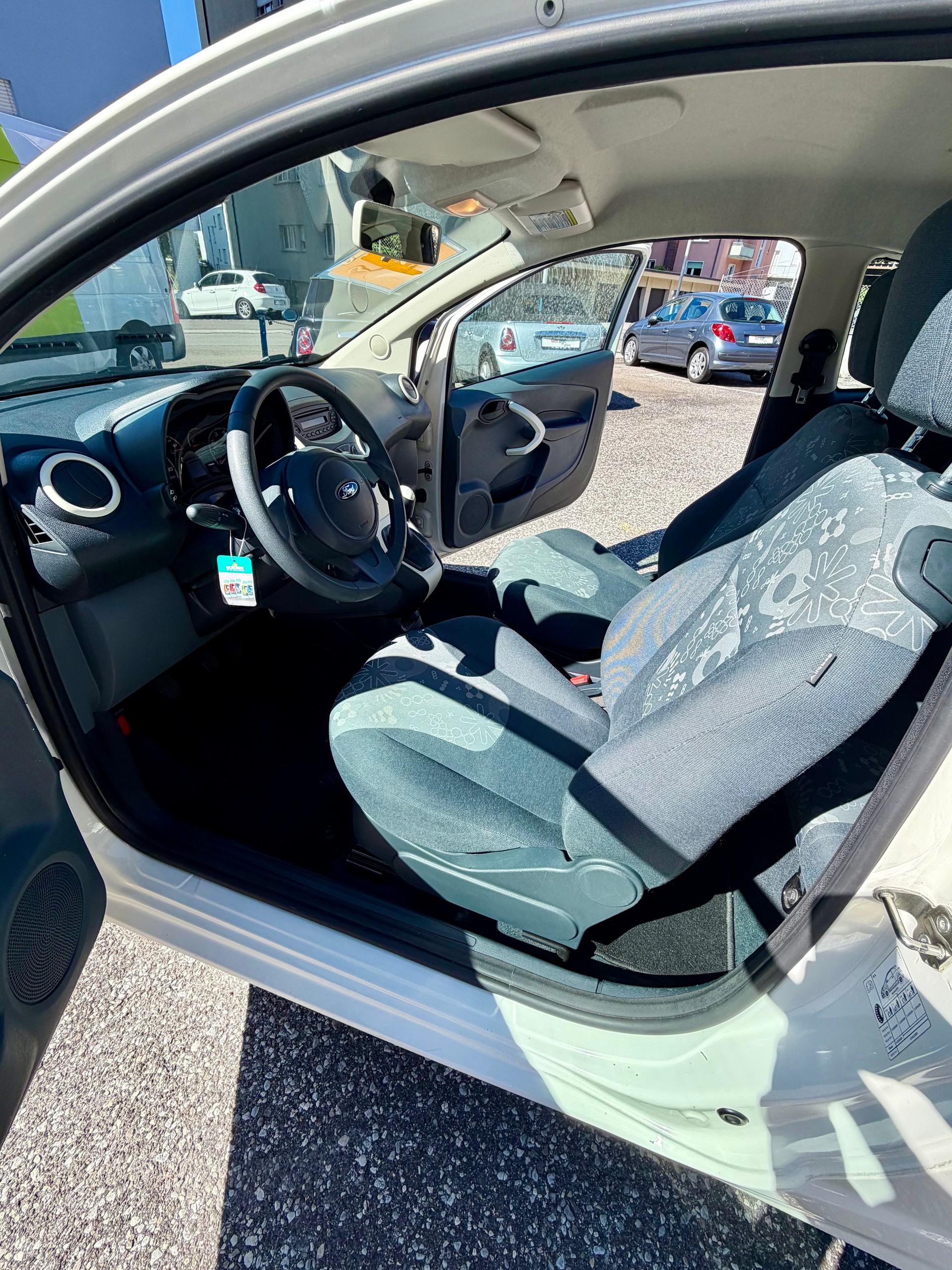 FORD KA 1.25 Trend-image-7