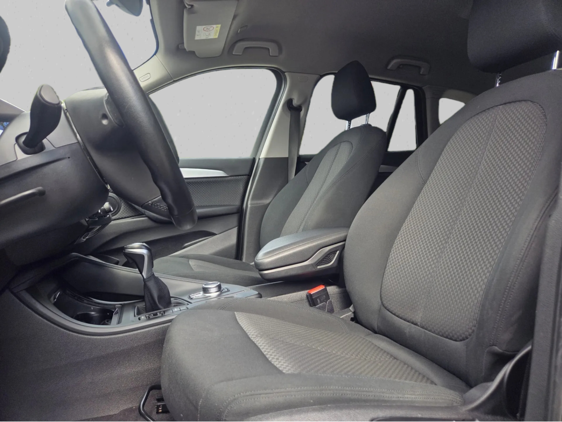 BMW BMW X1 xDrive 25e Advantage Steptronic 5d-image-4