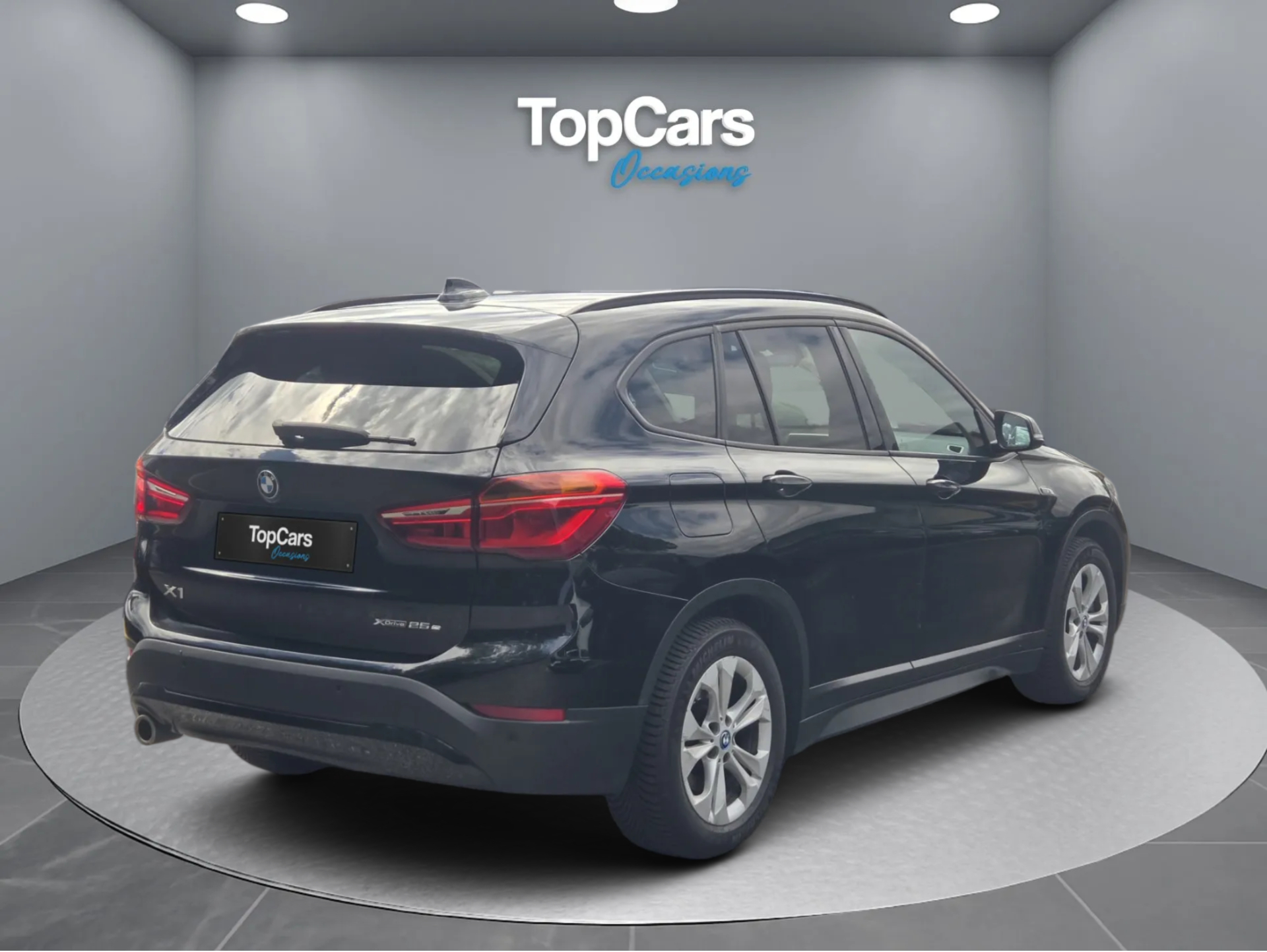 BMW BMW X1 xDrive 25e Advantage Steptronic 5d-image-1