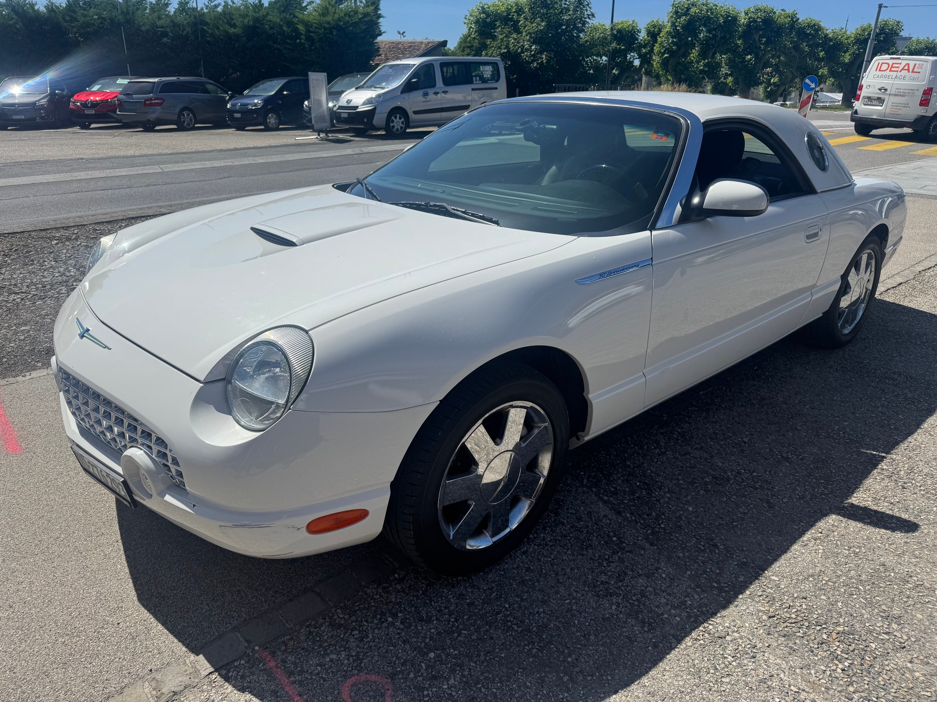 FORD Thunderbird-showroom-element-3
