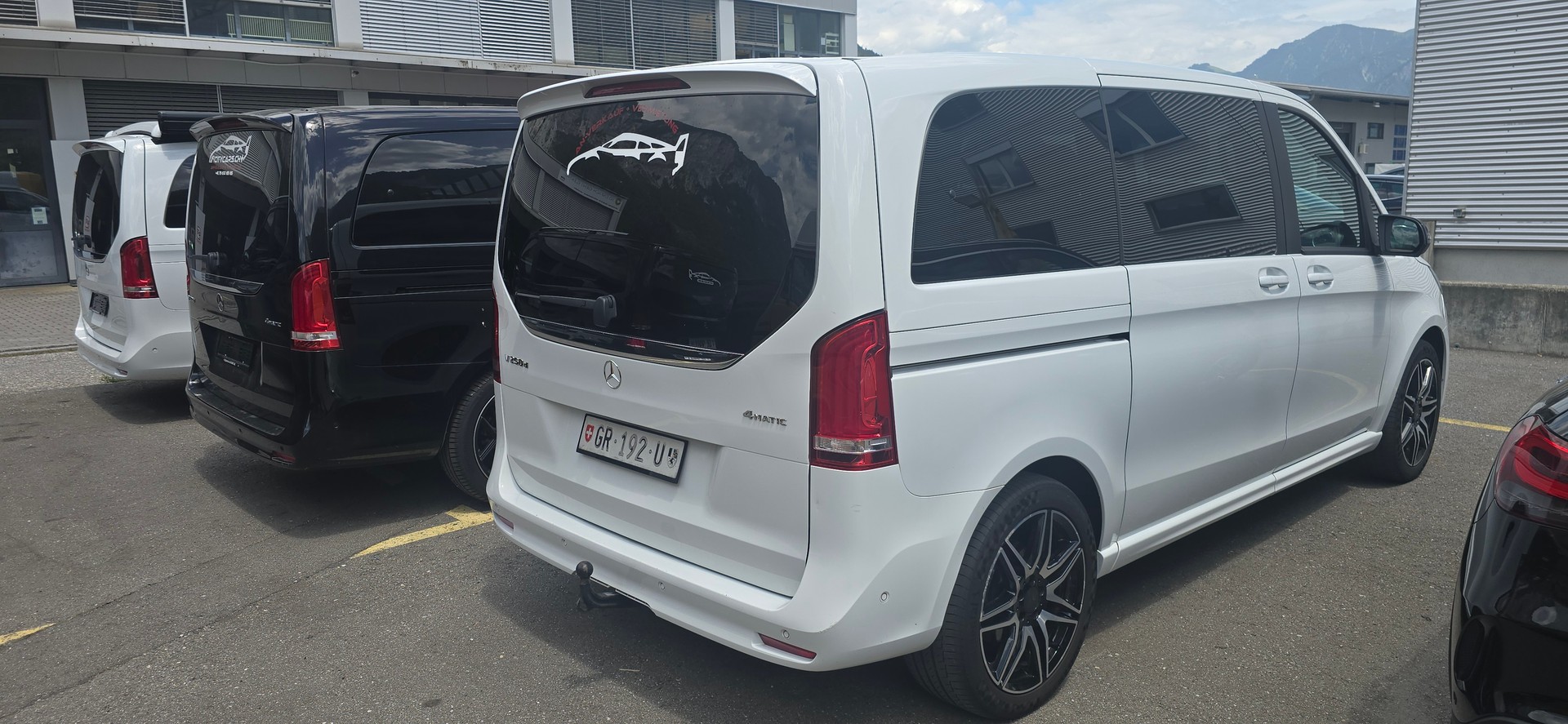 MERCEDES-BENZ V 250 d kompakt Avantgarde 4Matic 9G-Tronic-image-2