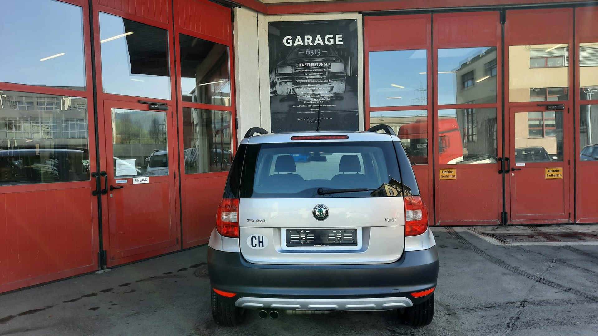 SKODA 1.8 TSI-showroom-element-3