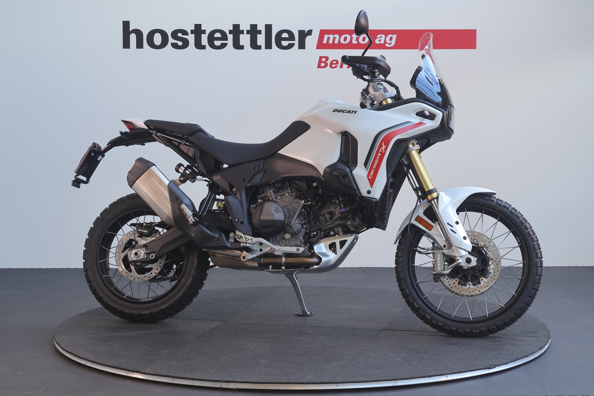 DUCATI Desert X-image-1