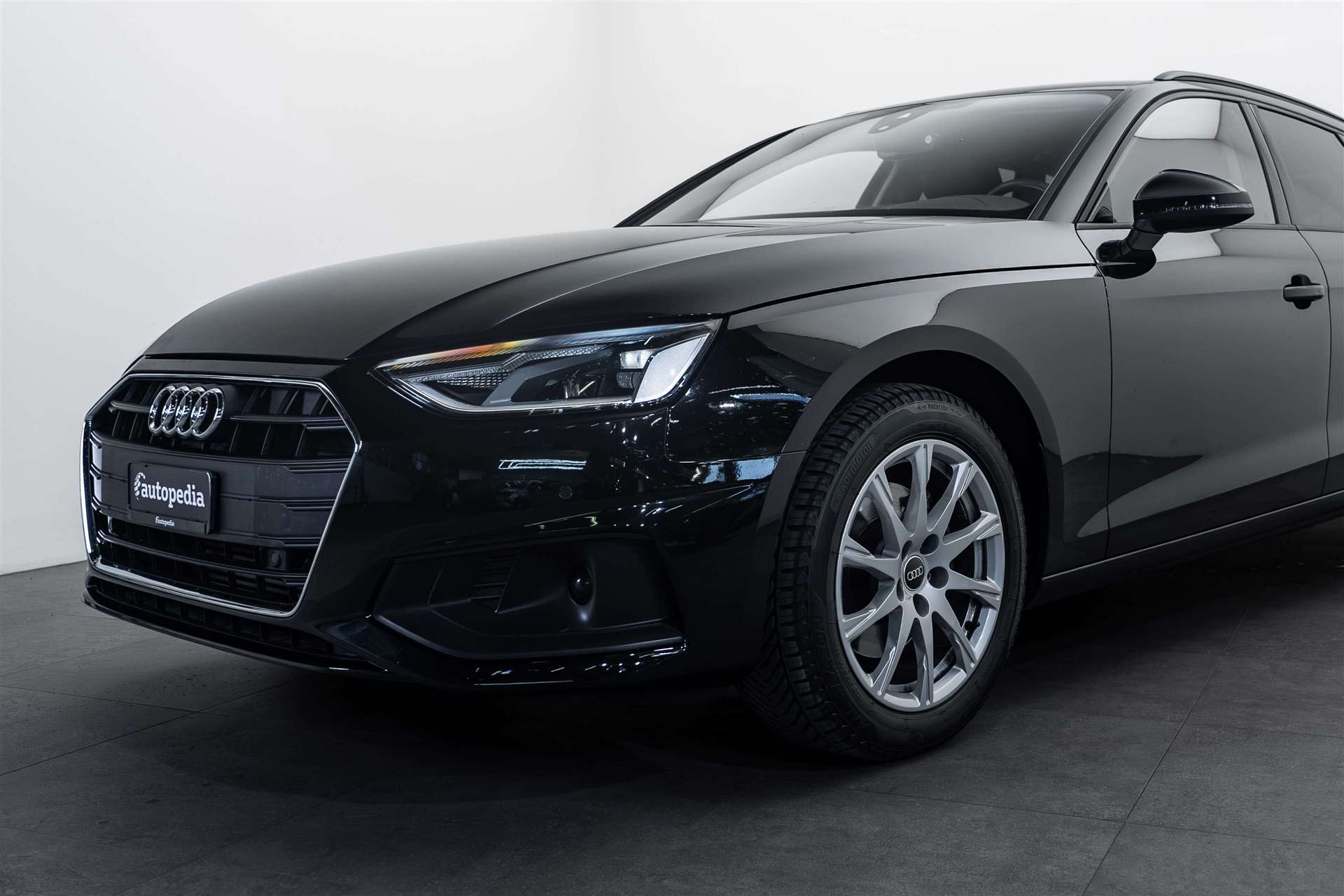 AUDI A4 Avant 35 TFSI S-tronic Automat-showroom-element-1