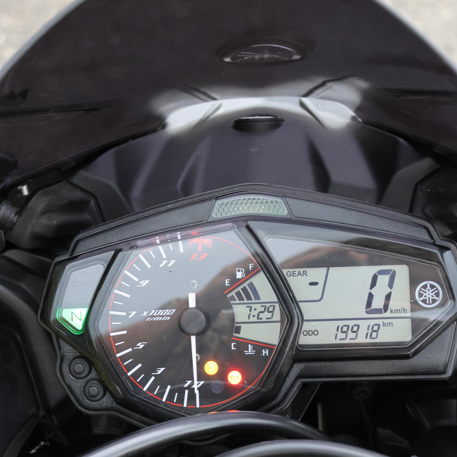 YAMAHA YZF-R3 ABS-image-2