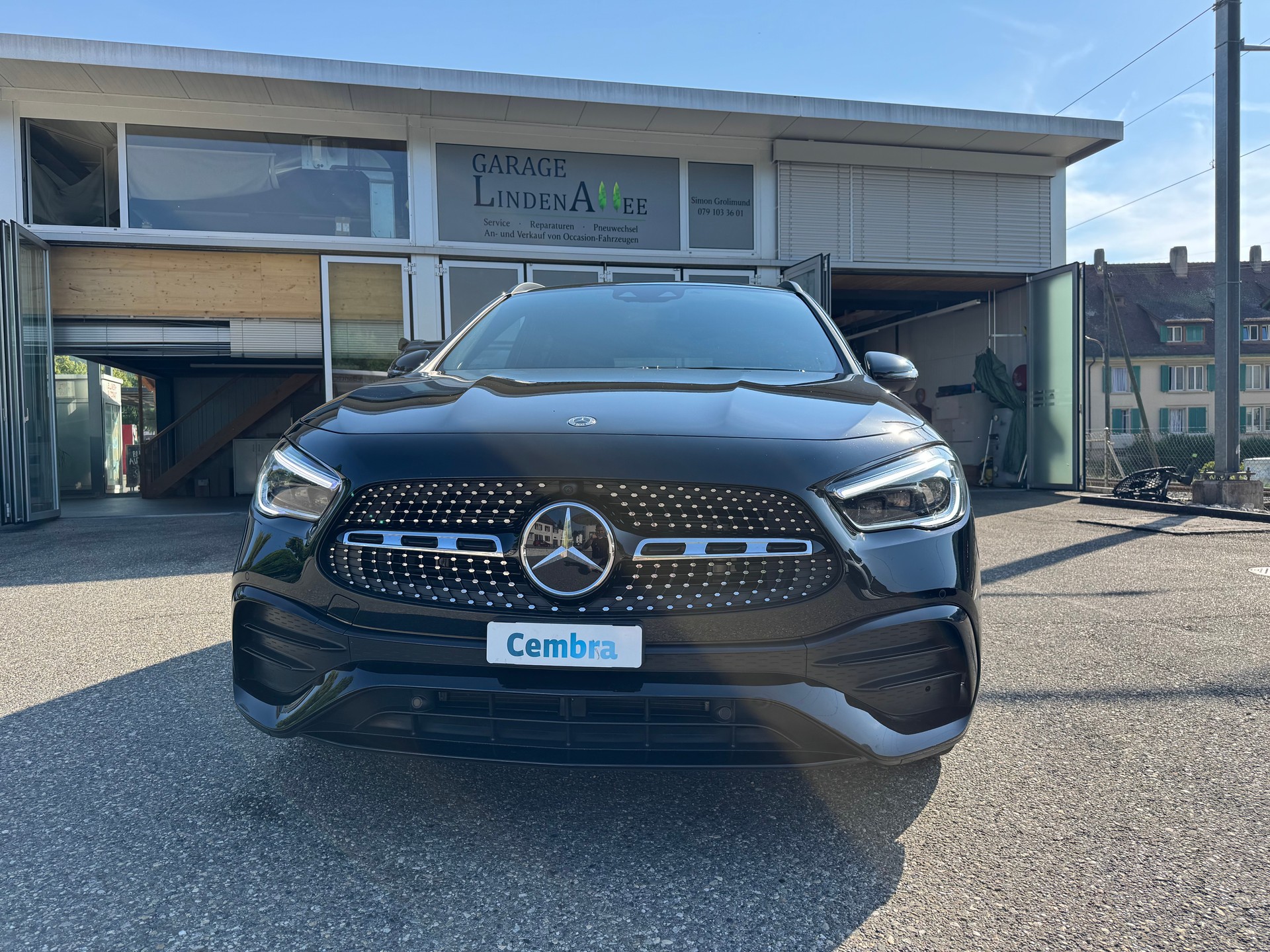 MERCEDES-BENZ GLA 220d 4Matic AMG Line 8G-DCT-showroom-element-3