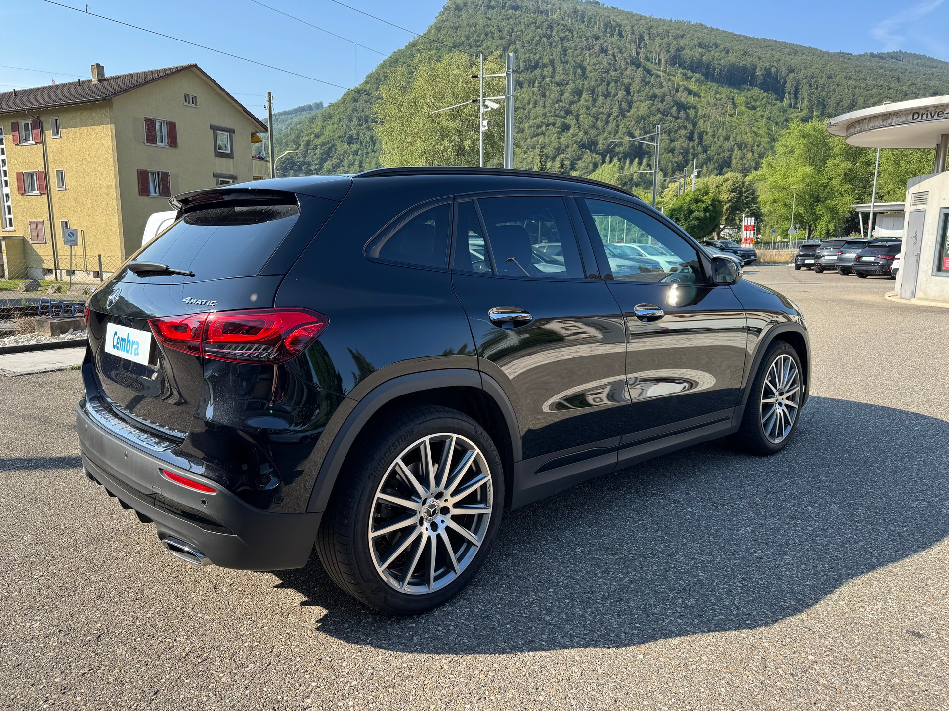MERCEDES-BENZ GLA 220d 4Matic AMG Line 8G-DCT-image-6