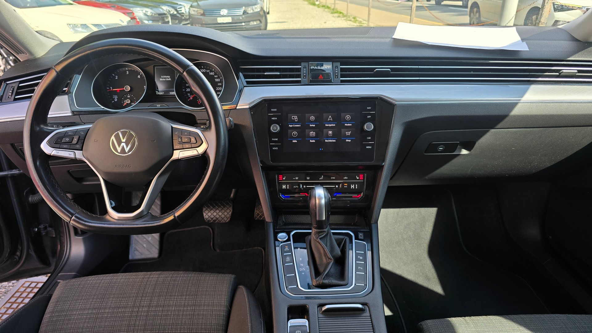 VW Passat 2.0 TDI BMT Business DSG-image-10