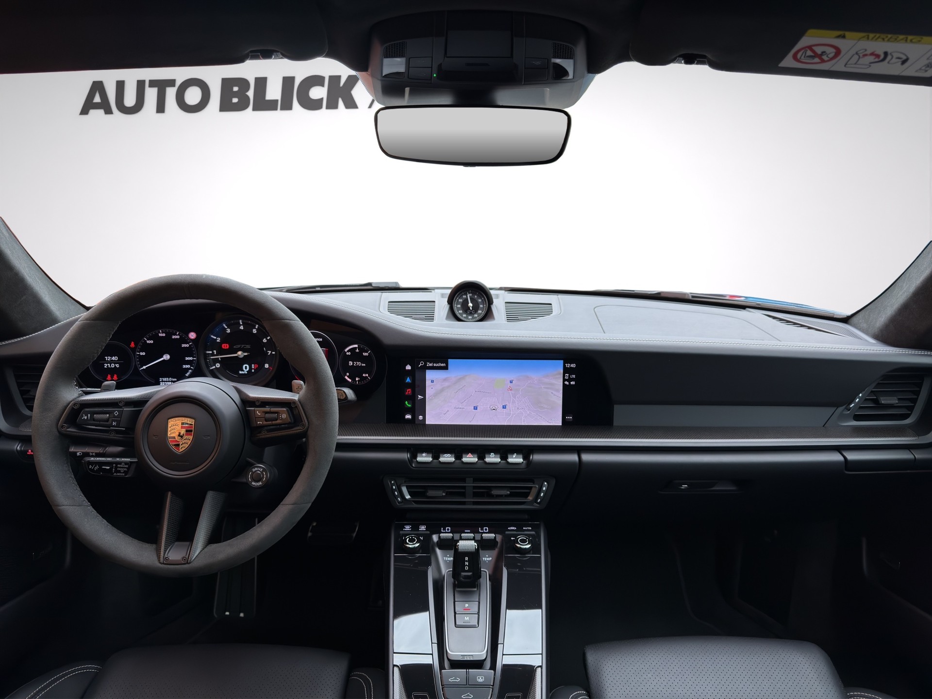 PORSCHE 911 Carrera GTS-image-10